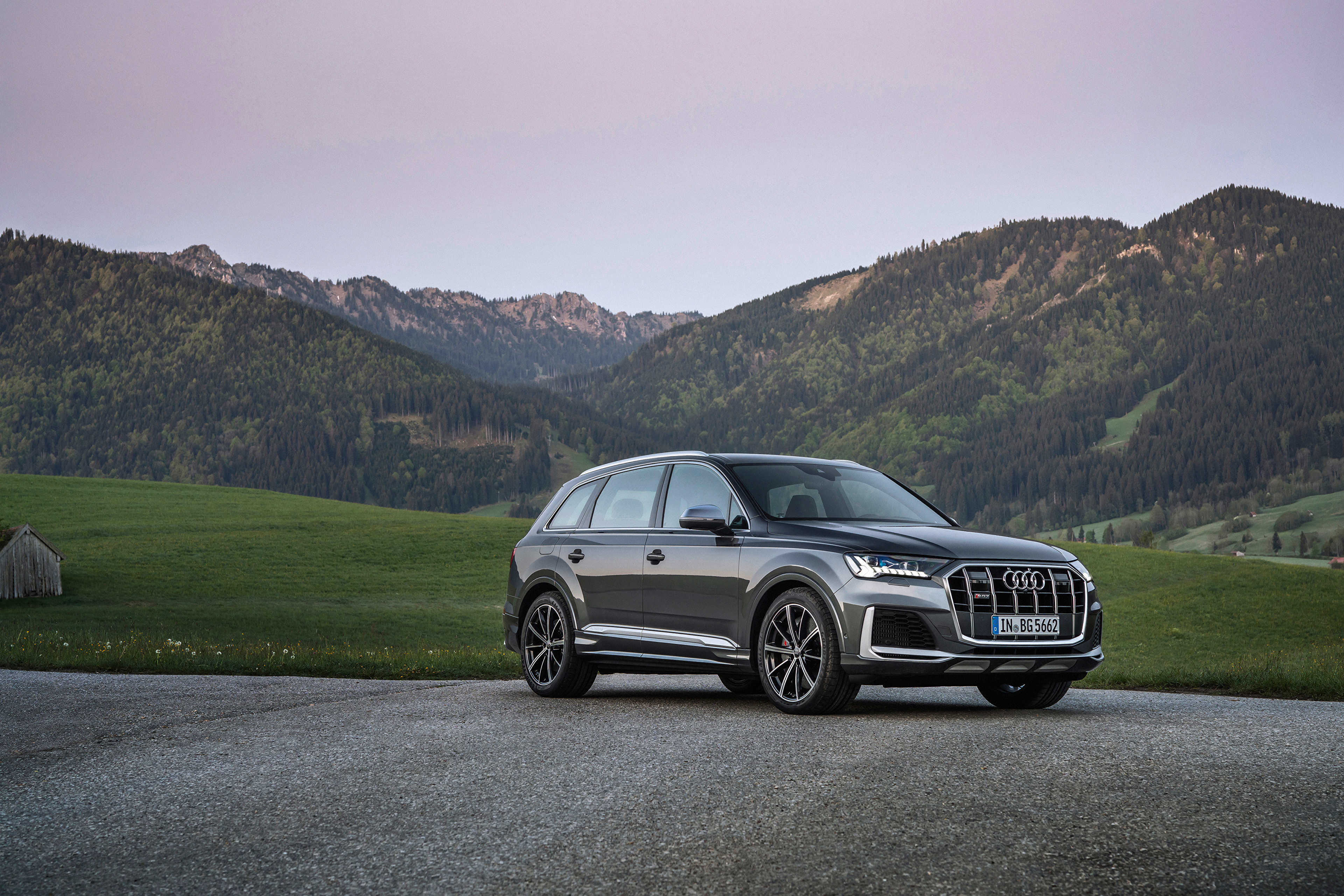 Audi sq7 фото