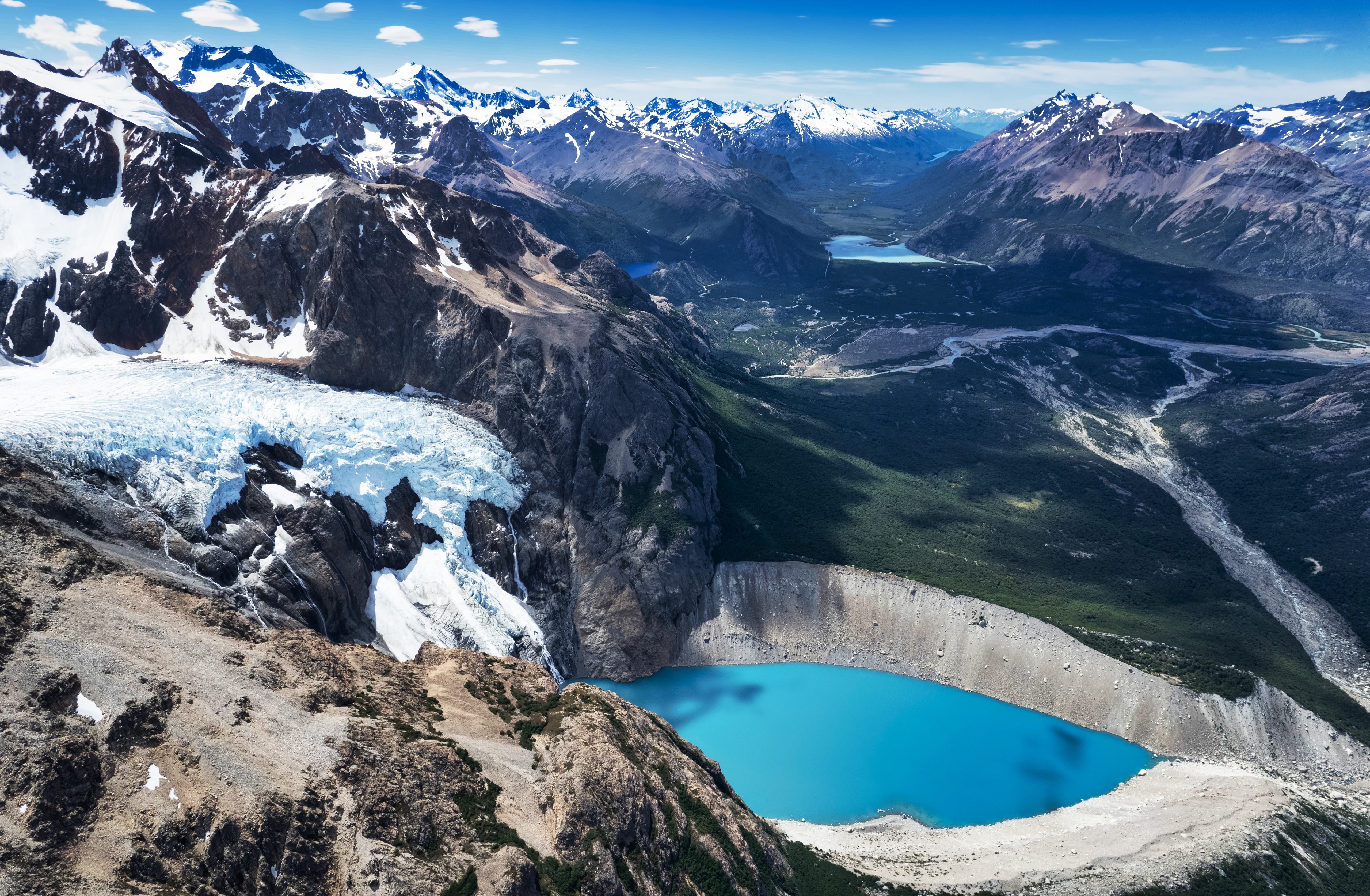 El lago mas grande del mundo