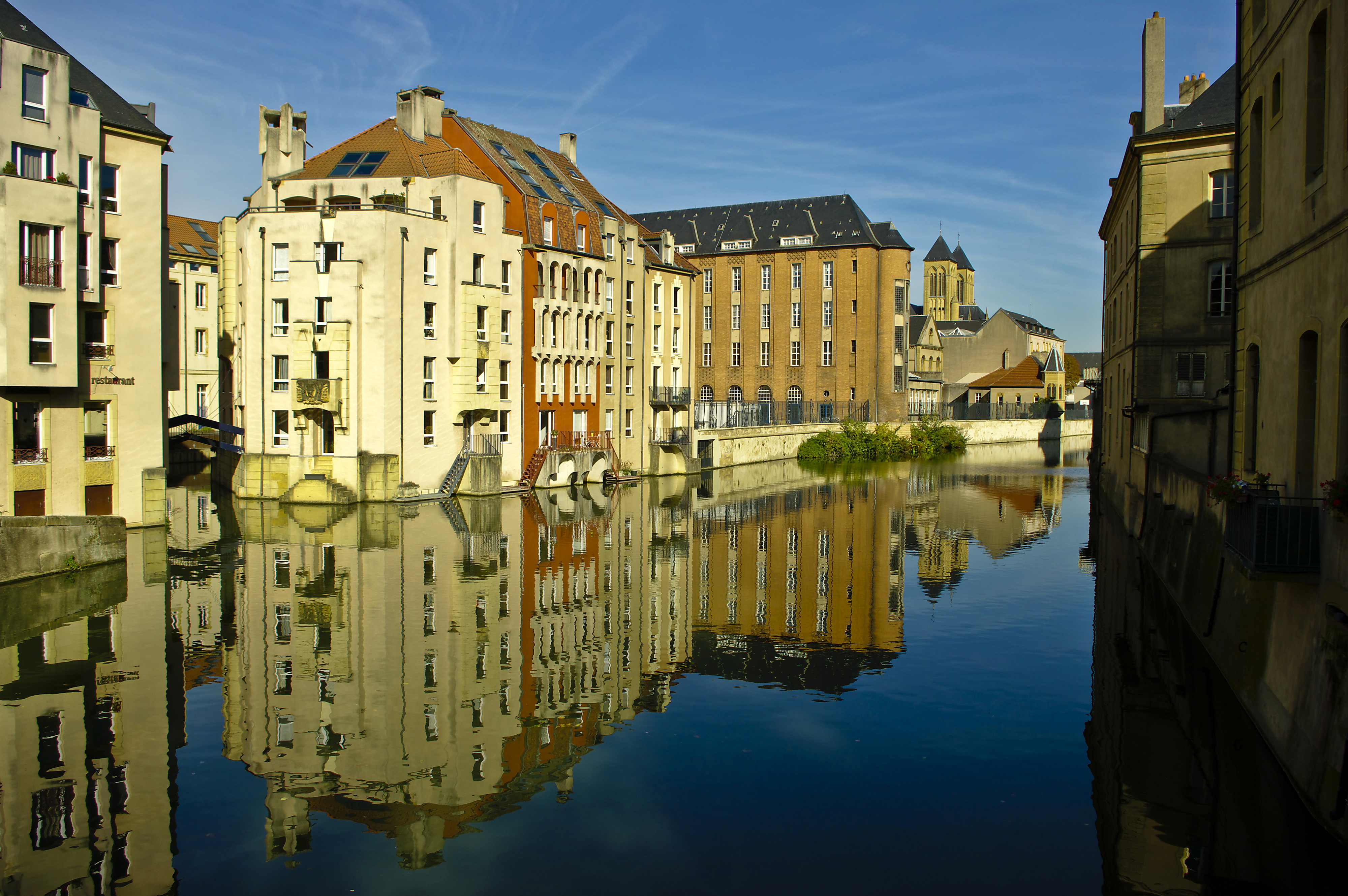 Auxerre, France бесплатно