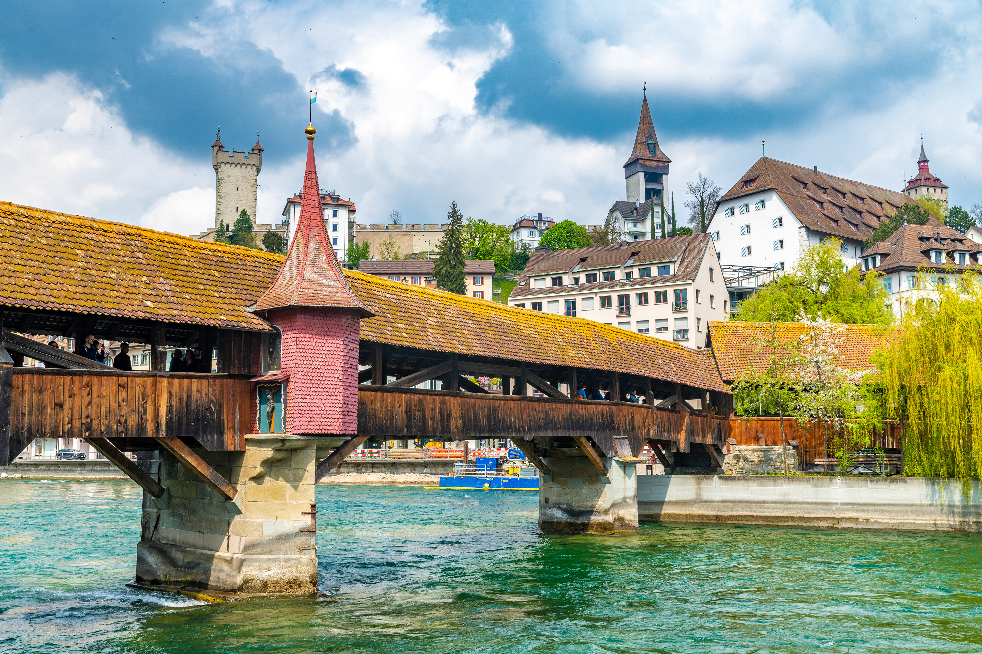 Картинка Швейцария башни Luzern мост река город Здания 3840x2560 Башня Мосты Реки речка Дома Города