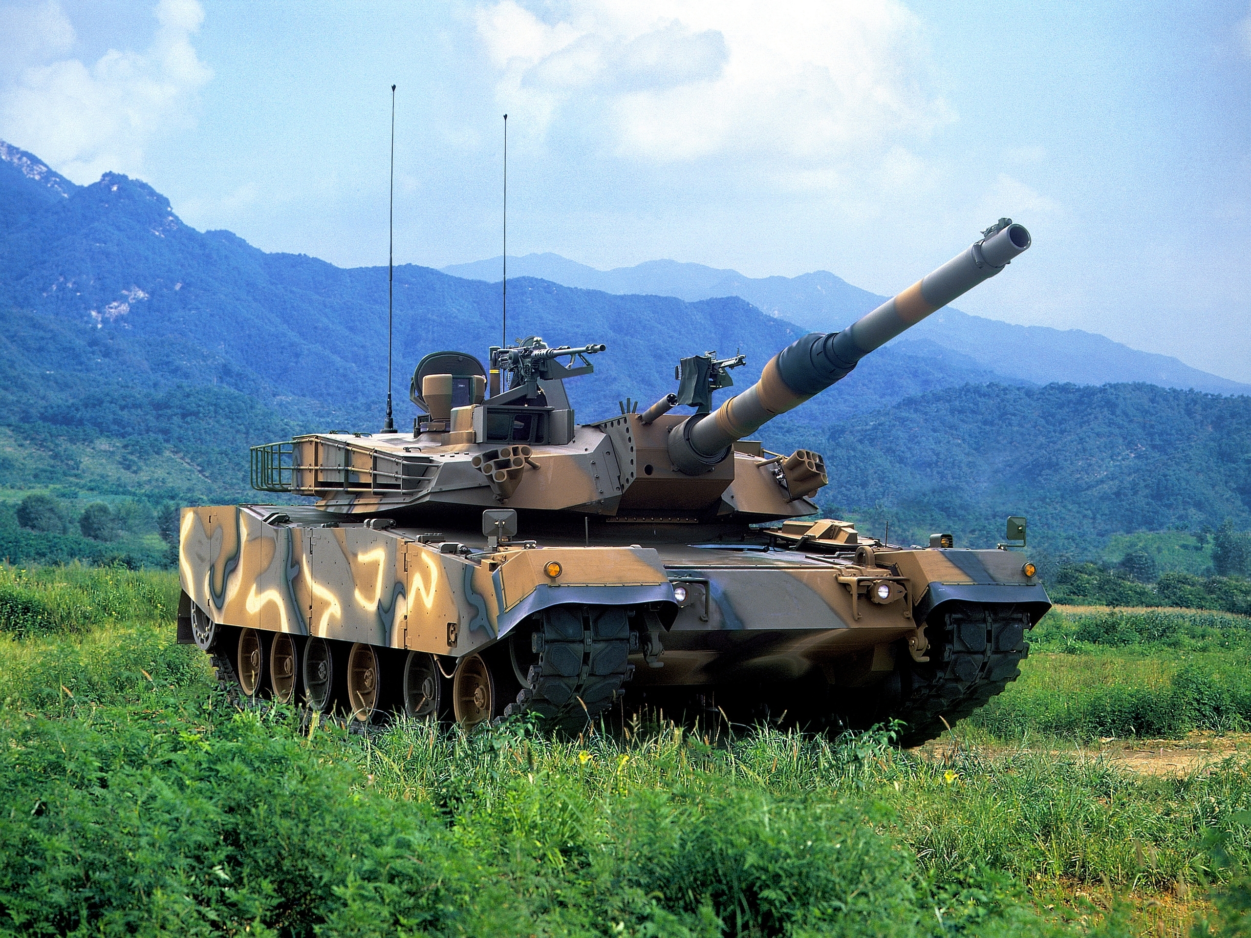 Самые красивые танки. K1a1 танк. К1а1 корейский танк. Корейский k1a1. Южнокорейский k2 Black Panther.
