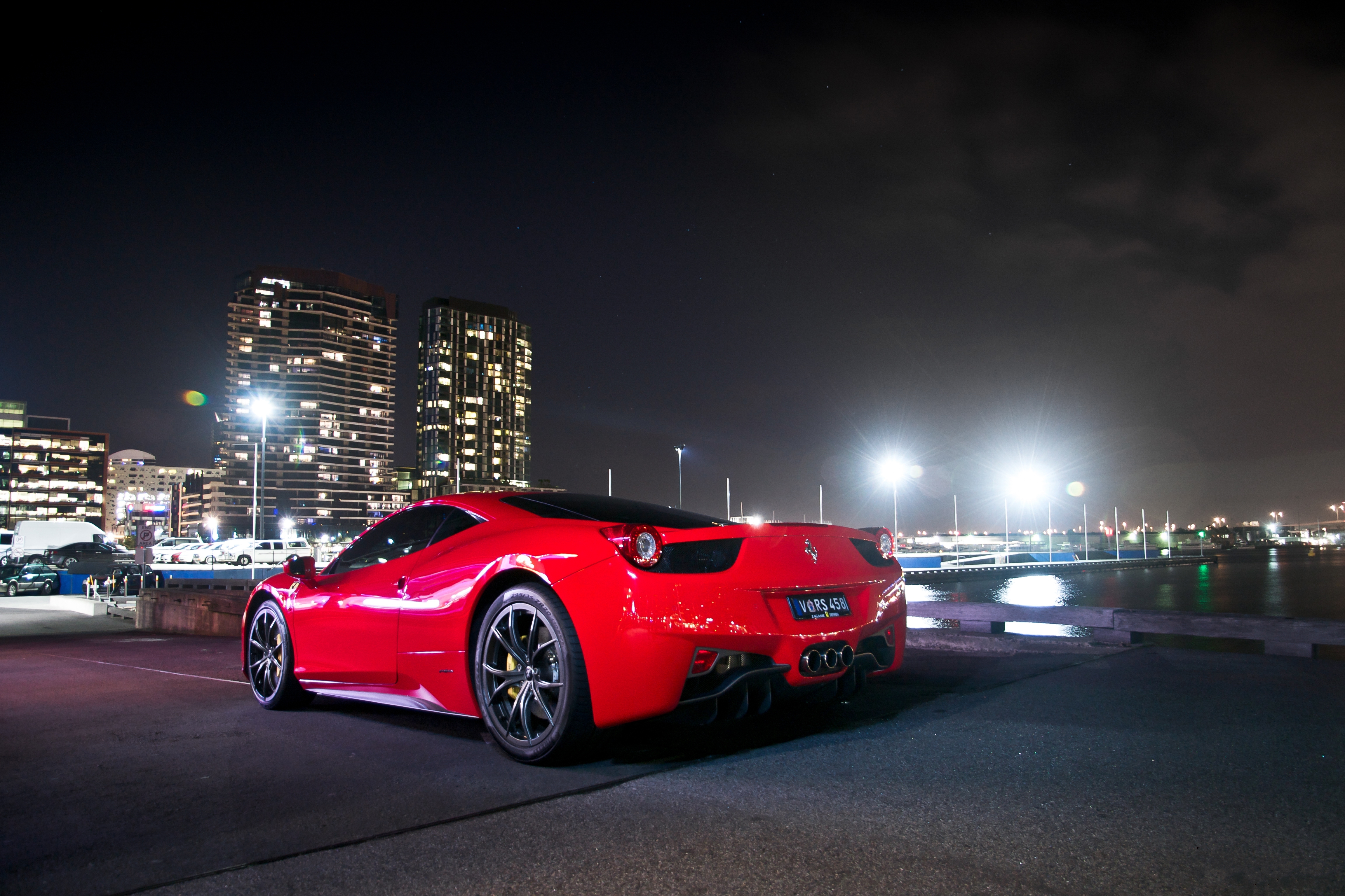 Ferrari огни фонари бесплатно
