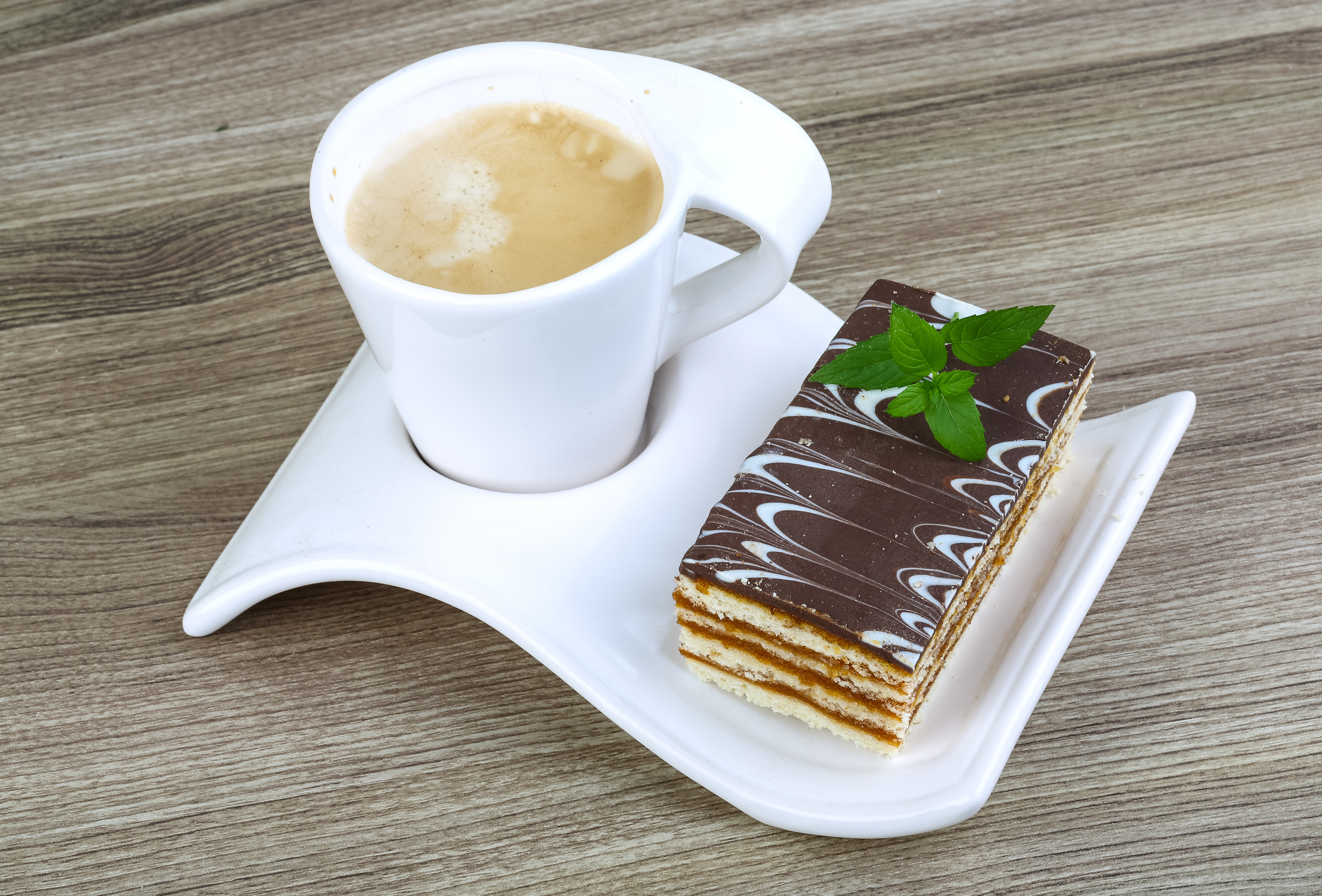 Dessert cup. Кофе и десерт. Кофе и торт. Кофе и пирожное. Чашечка кофе и пирожное.