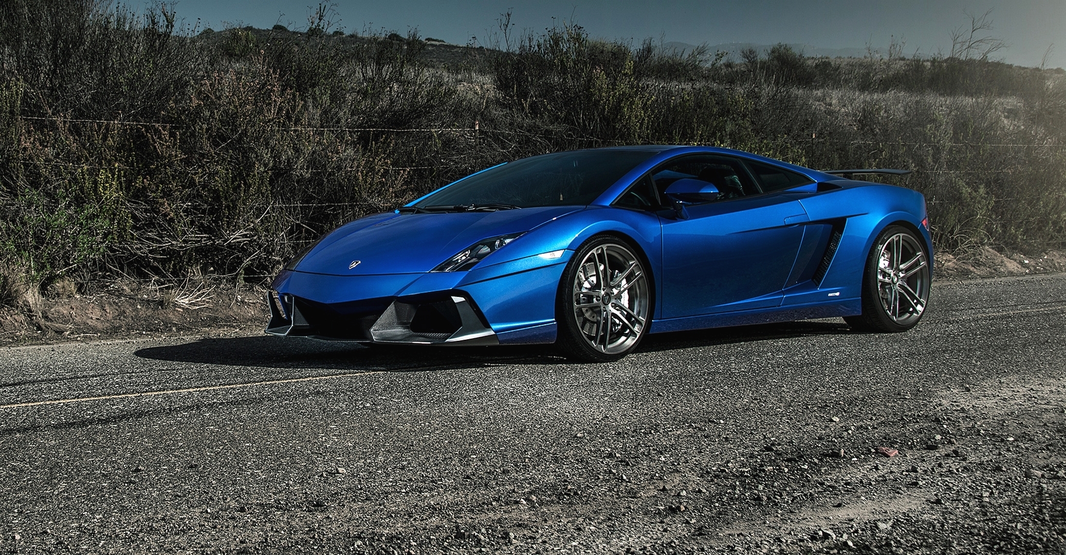 спортивный автомобиль синий Lamborghini sports car blue скачать