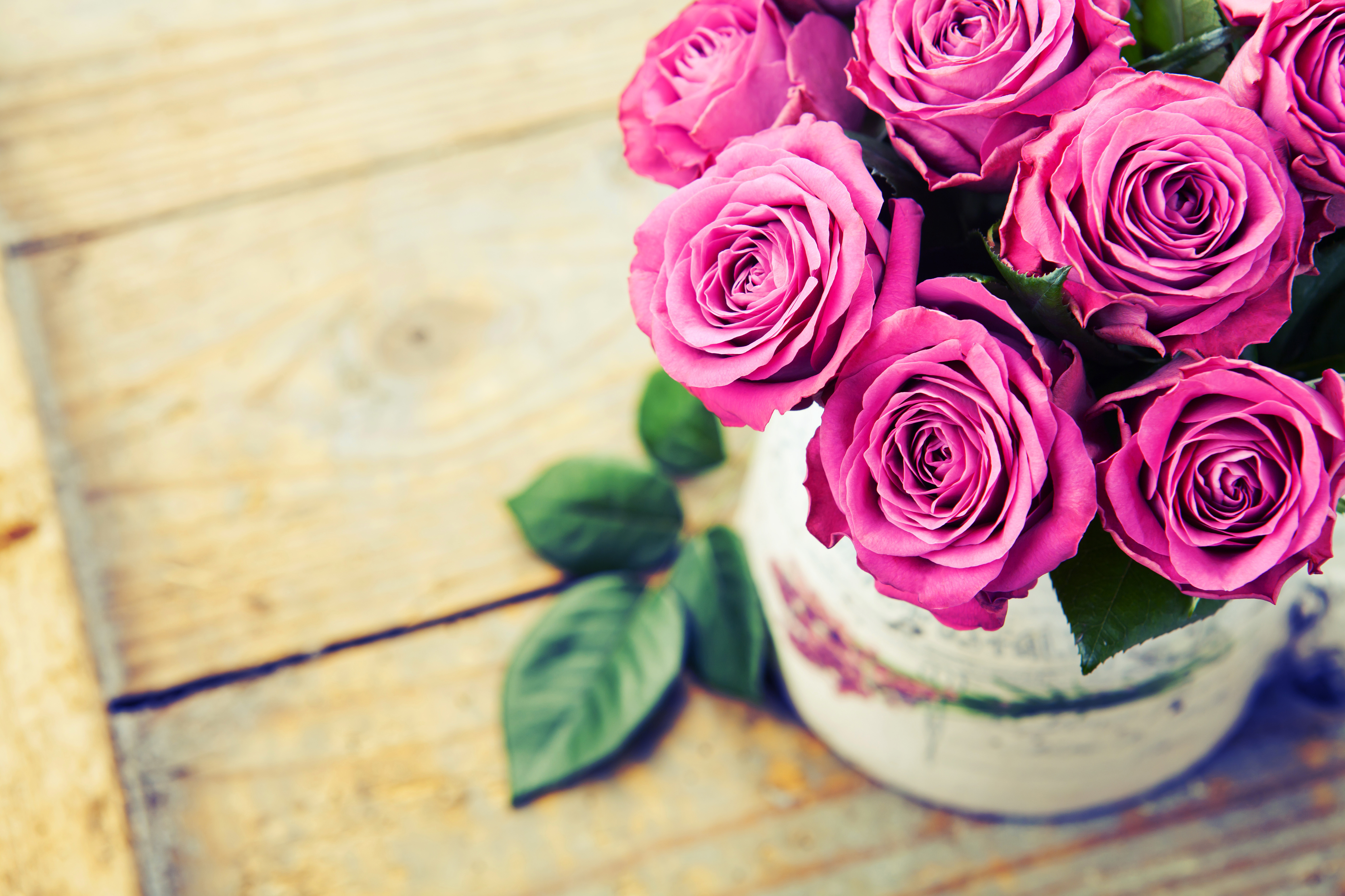 розы цветы ваза без смс
