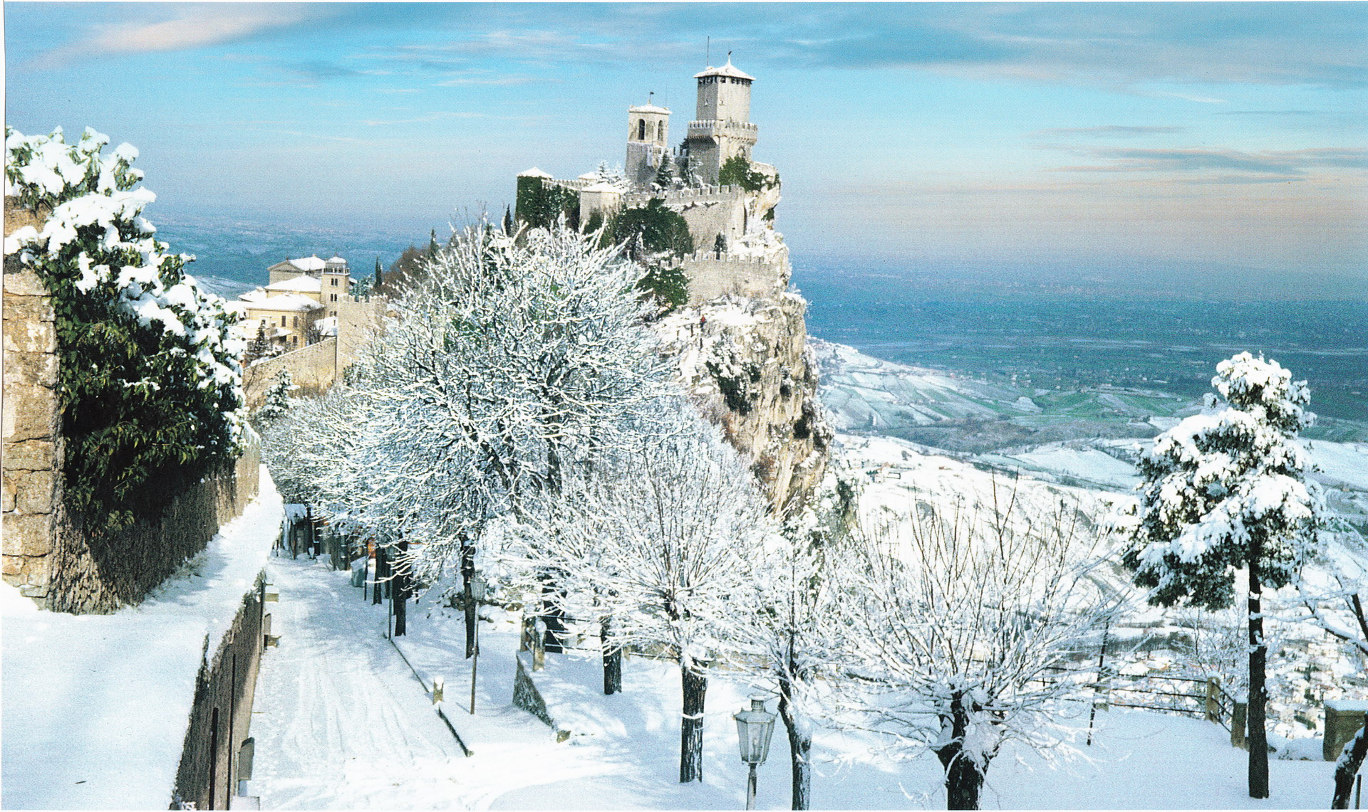 страны архитектура Падуя Италия зима снег река вечер скачать