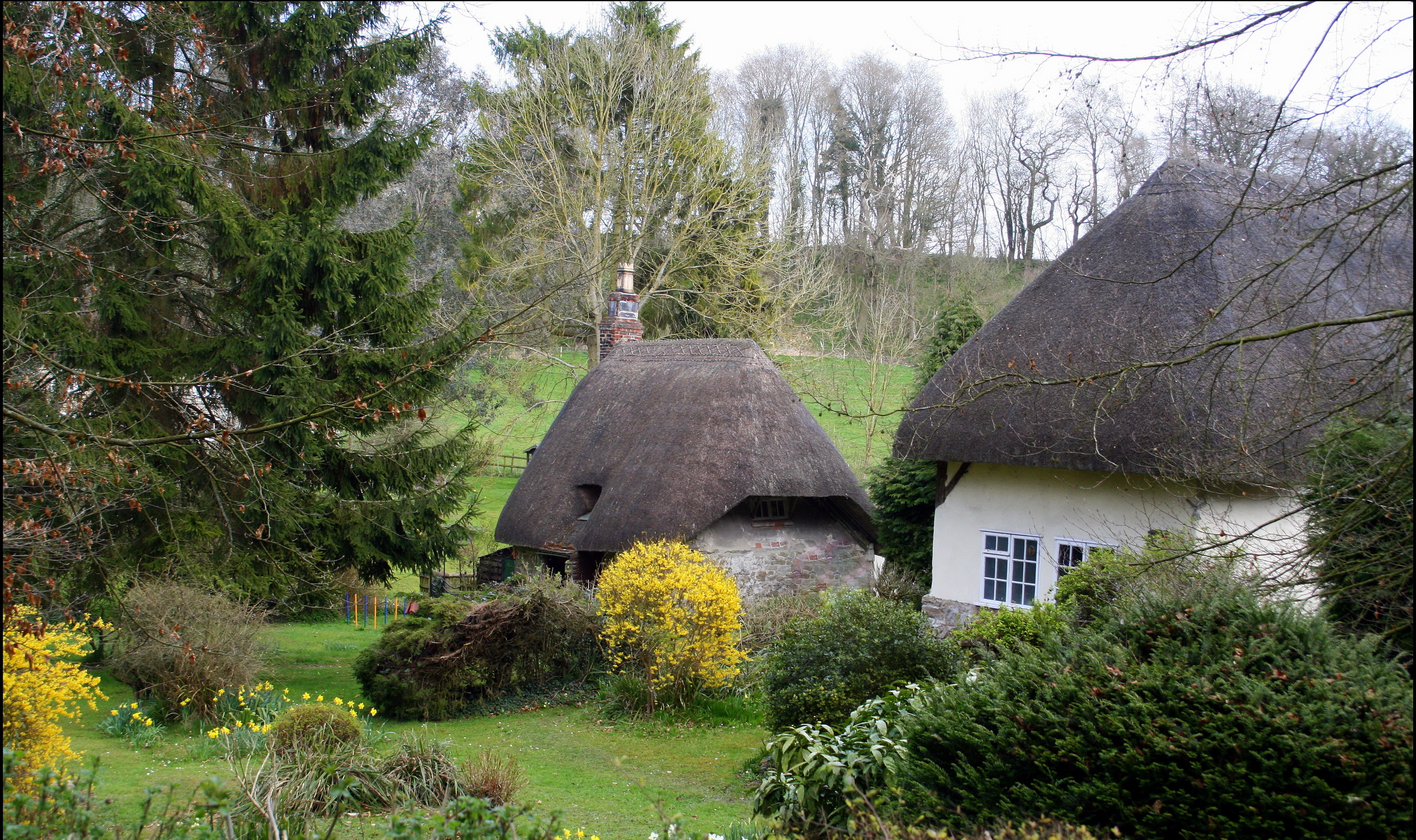 Домик с соломеенной крышей, Англия без смс