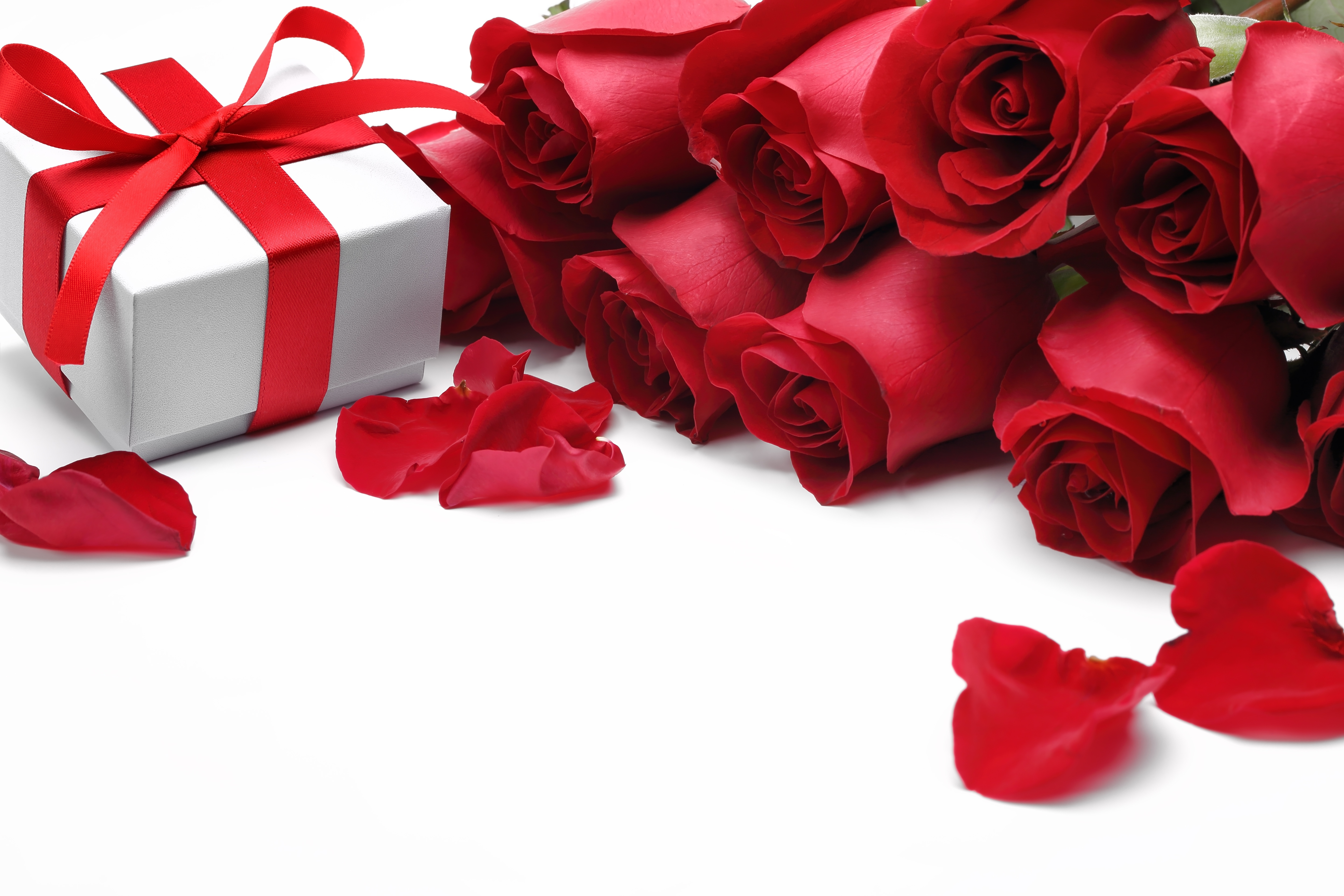 розы, три, красные, лента, подарок бесплатно