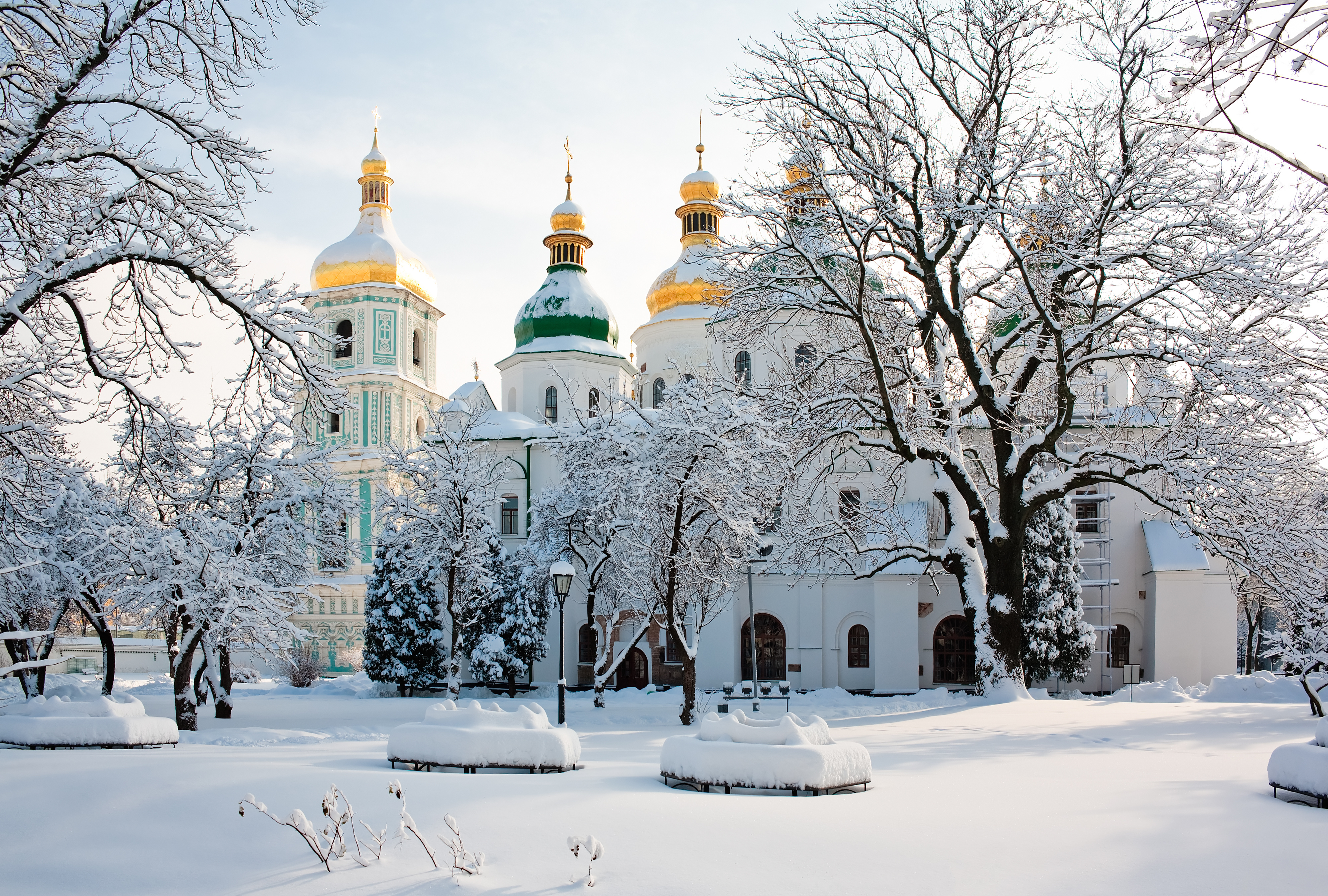 https://s1.1zoom.ru/big3/313/Temples_Winter_Ukraine_Kiev_Cathedral_Saint_Sophia_528016_4000x2700.jpg
