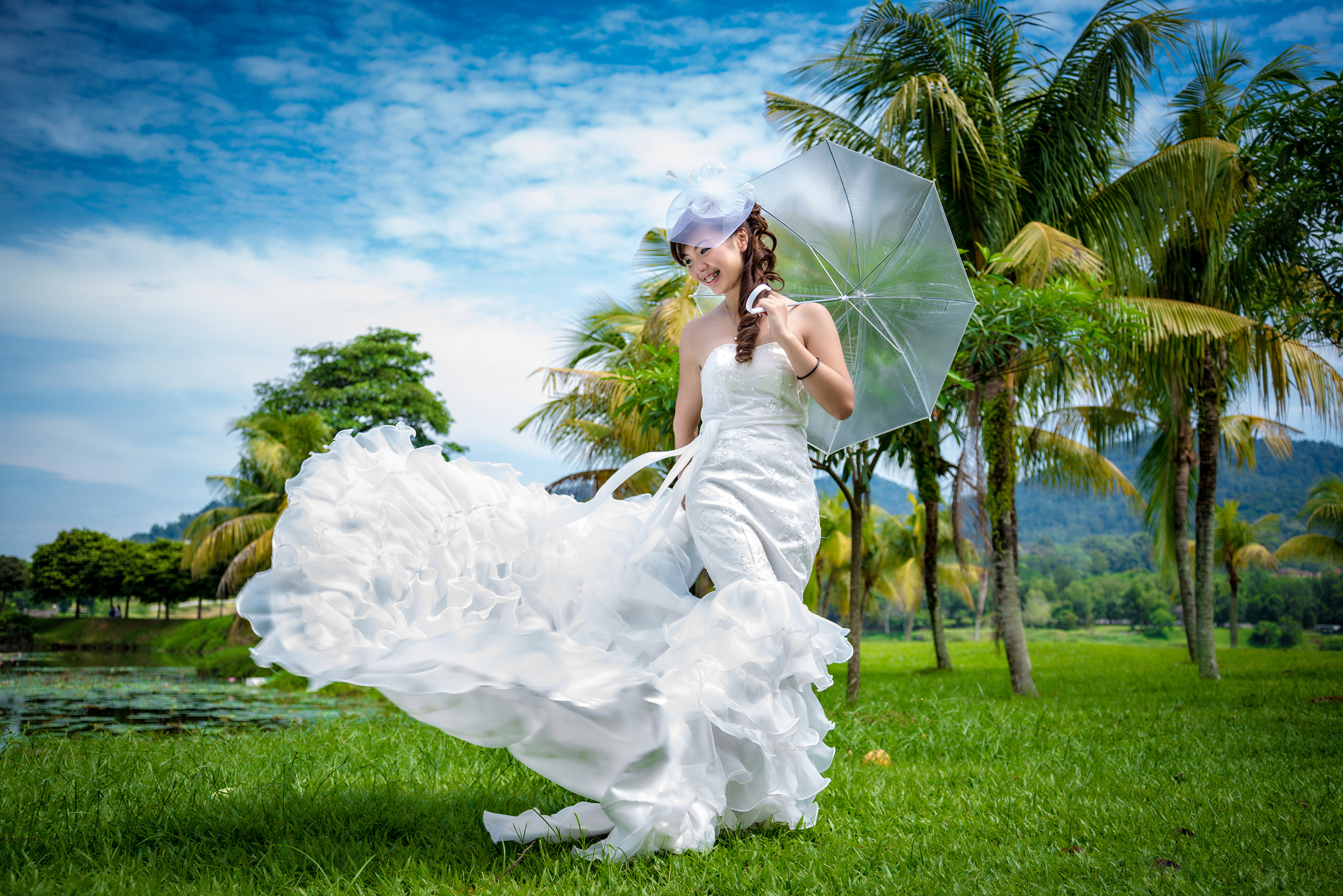 Umbrella dress. Девушка на Пальме. Невеста в пальмах. Девушки платье Пальме. Невеста на фоне пальмы.