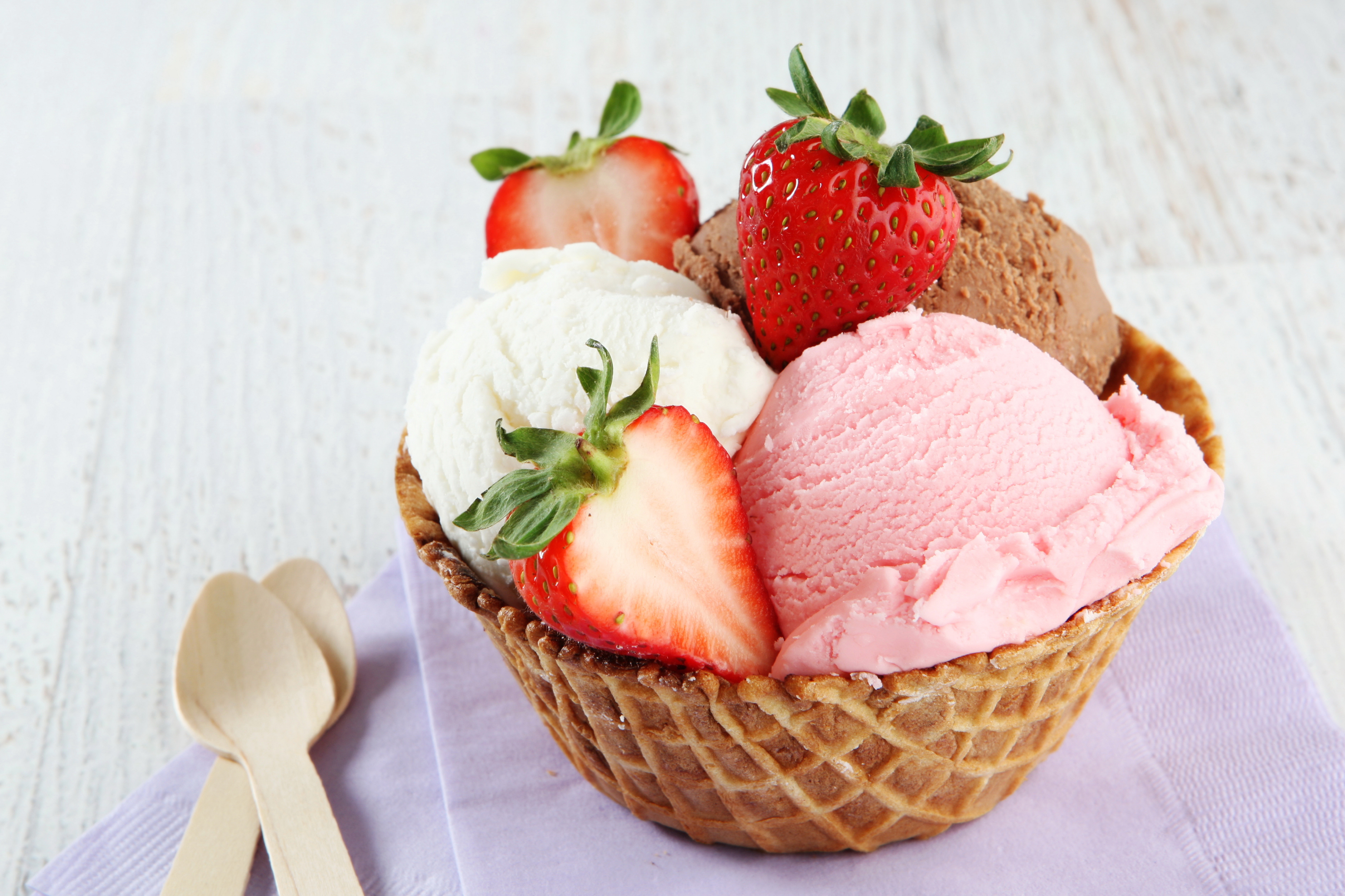 еда пирожные клубника малина ягоды мороженное food cakes strawberry raspberry berries ice cream бесплатно