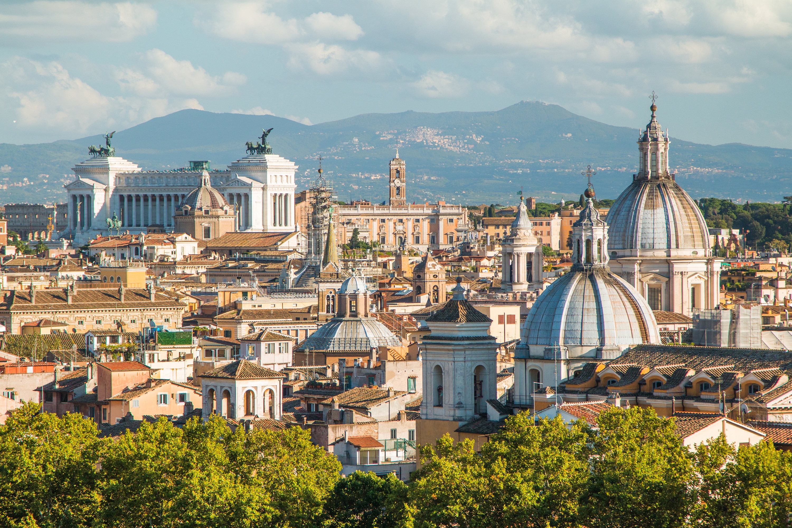 Итальянский 4 буквы. Европа Рим. Италия Рим. Италия город Рим. Ватикан панорама.