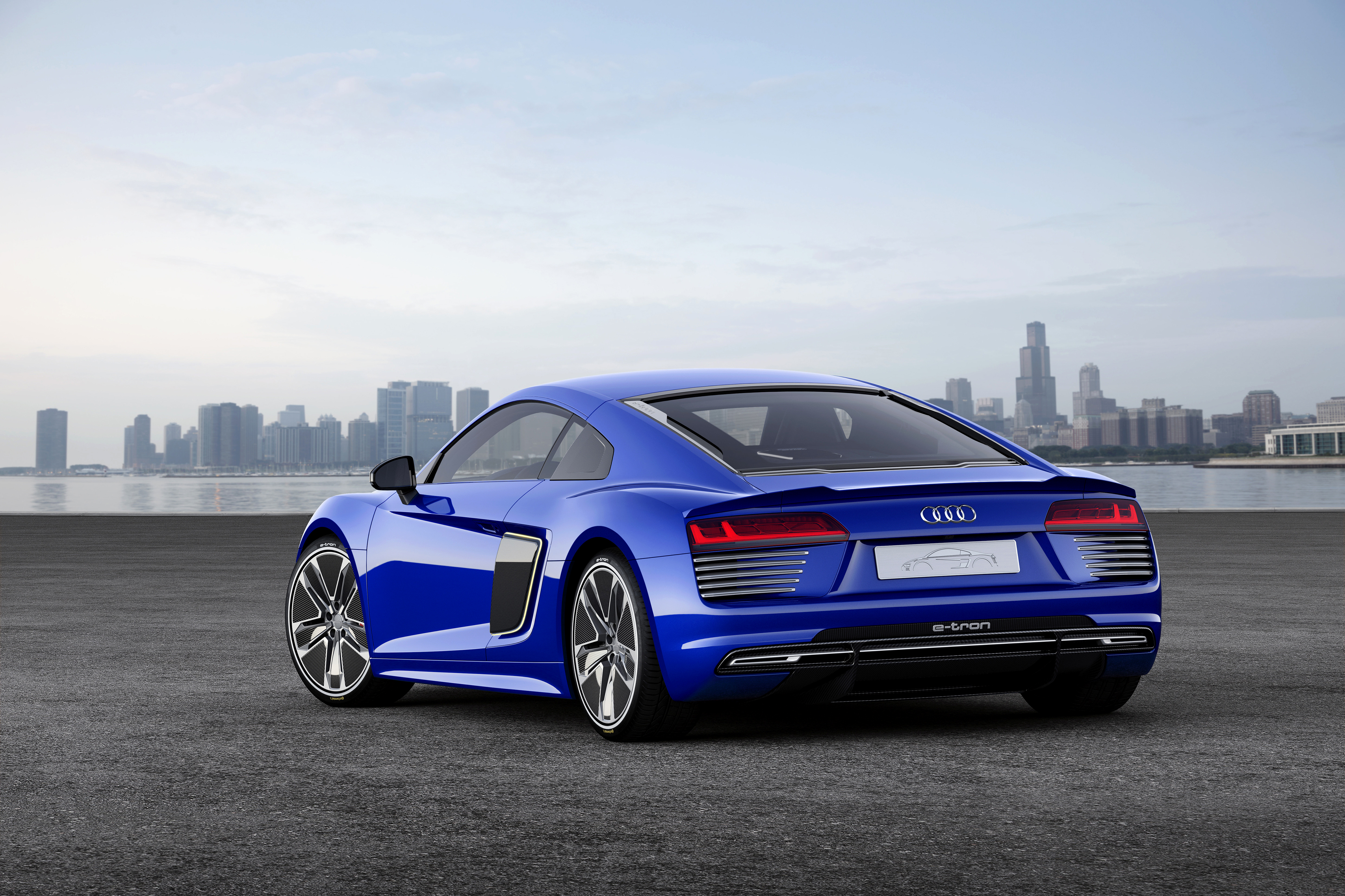 Голубая Audi R8 загрузить