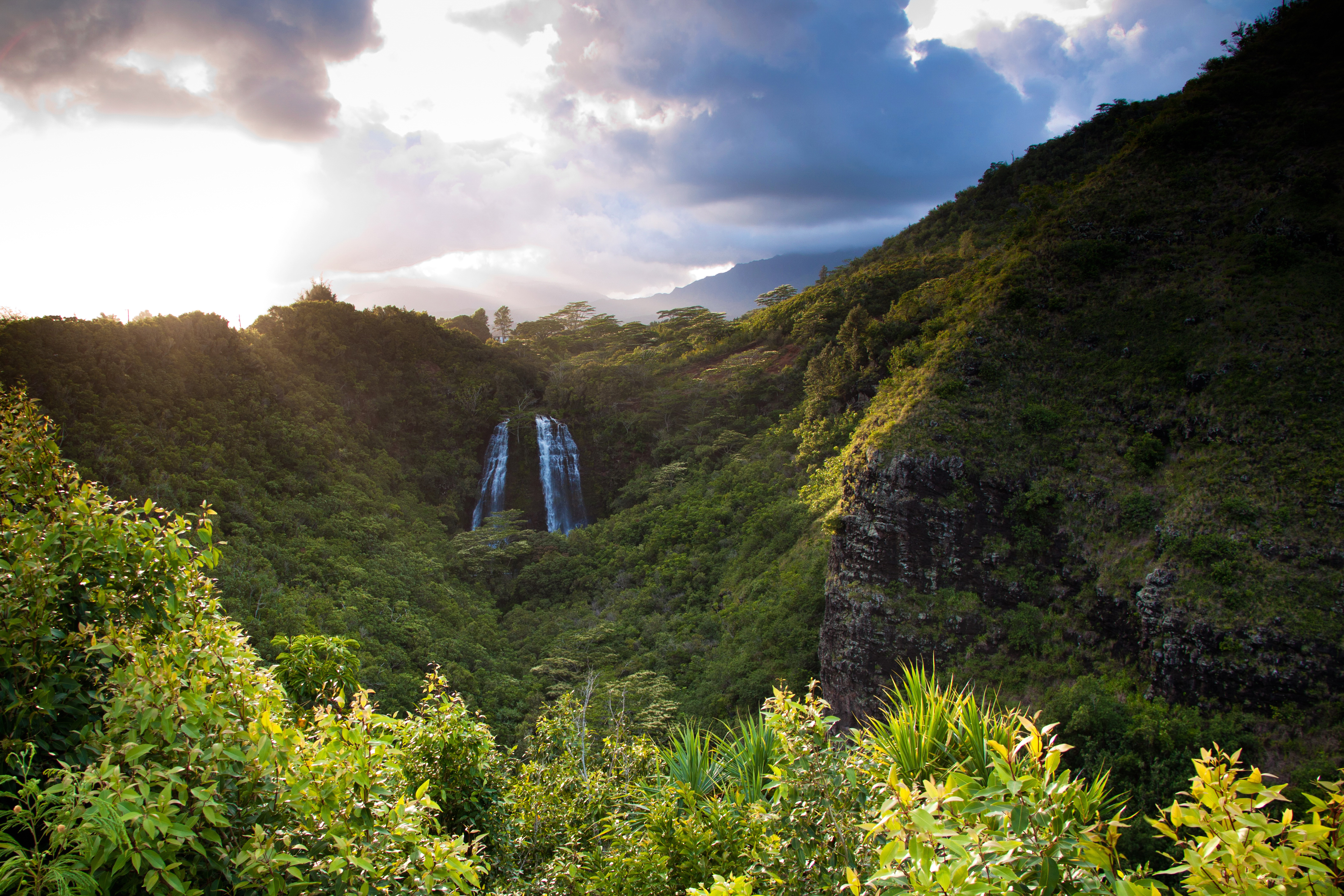 Kaluahine Waterfall, Waipio Valley, Hamakua Coast, Hawaii без смс