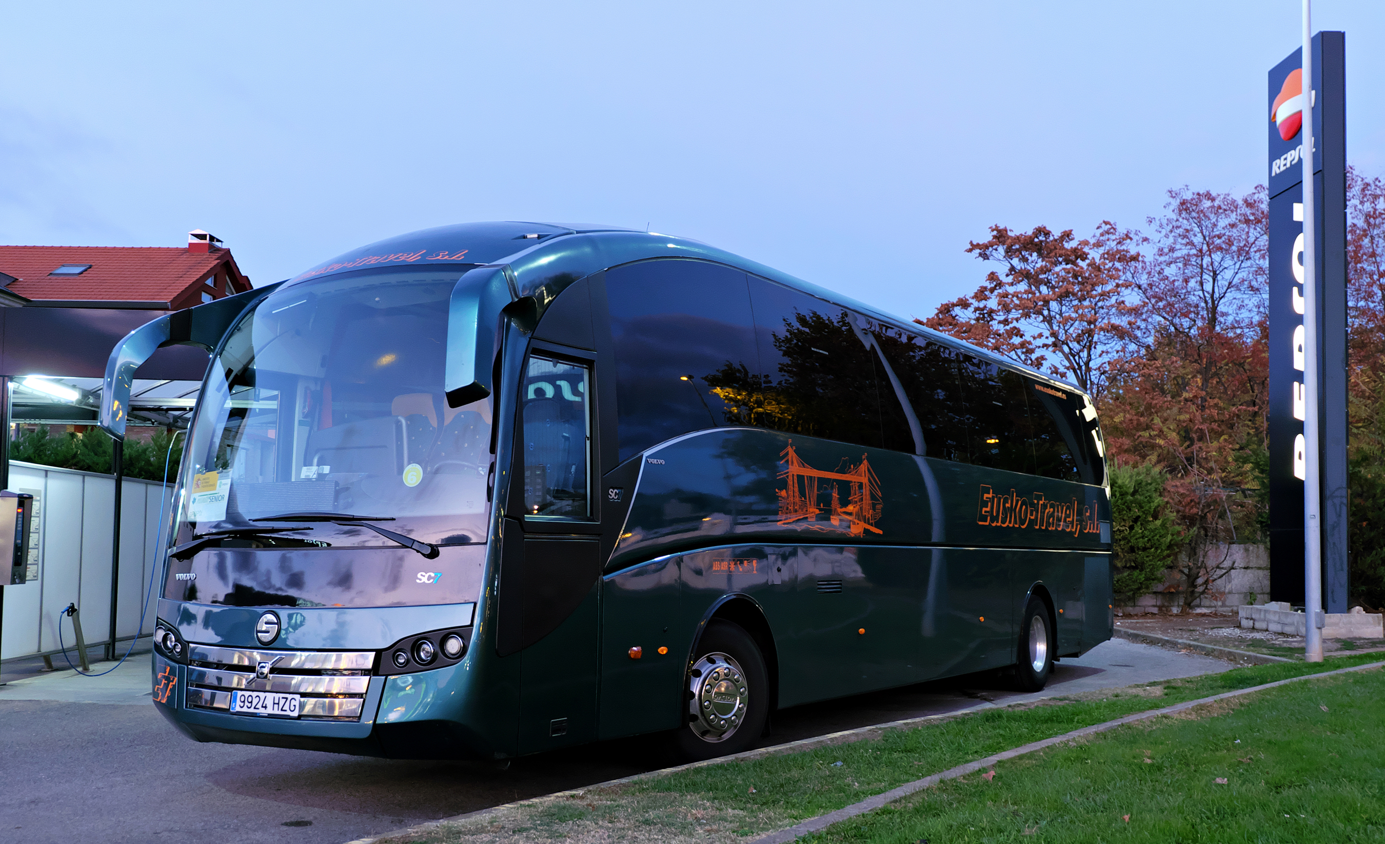 Туристический автобус цена. Volvo Bus 2021. Вольво в 10 Bus. Volvo Bus 9000. Volvo 9900 Bus 2021.
