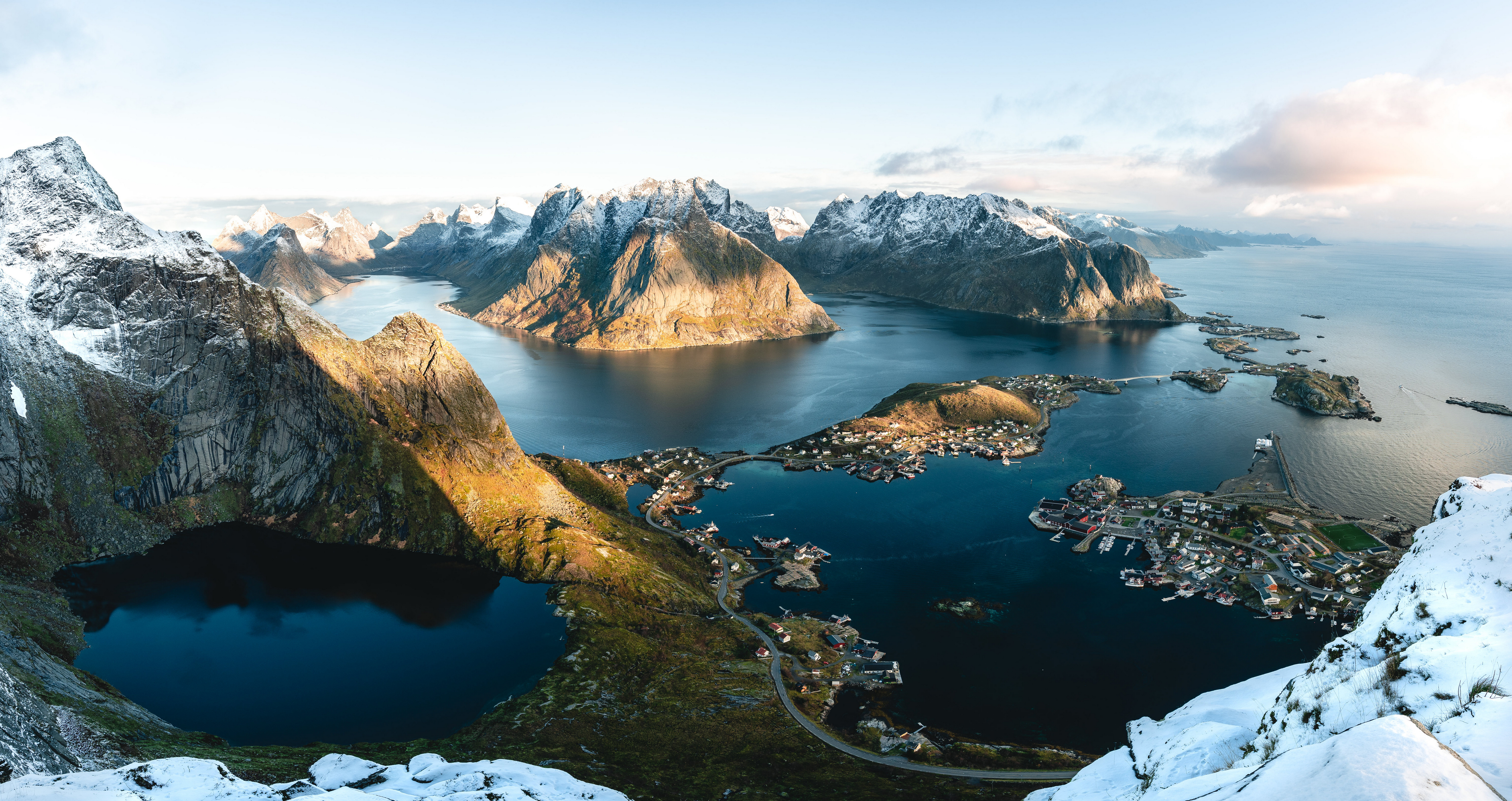 Обои для рабочего стола Лофотенские острова Норвегия Горы Природа Сверху 5120x2715 гора