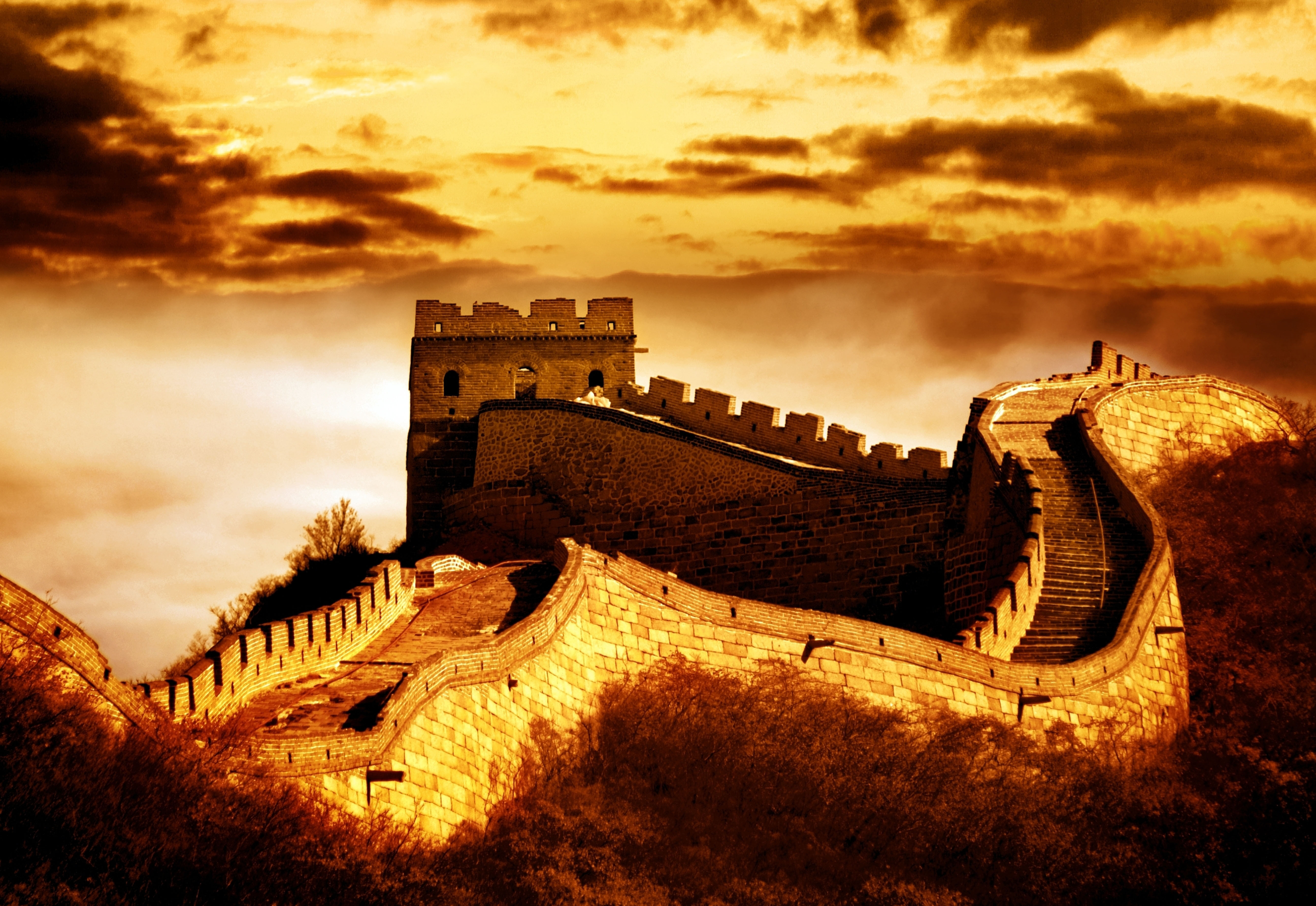 Легенды великой стены. Великая китайская стан. Великая китайская Сиена. Великая стена Китай. Великая китайская стена сторожевые башни.