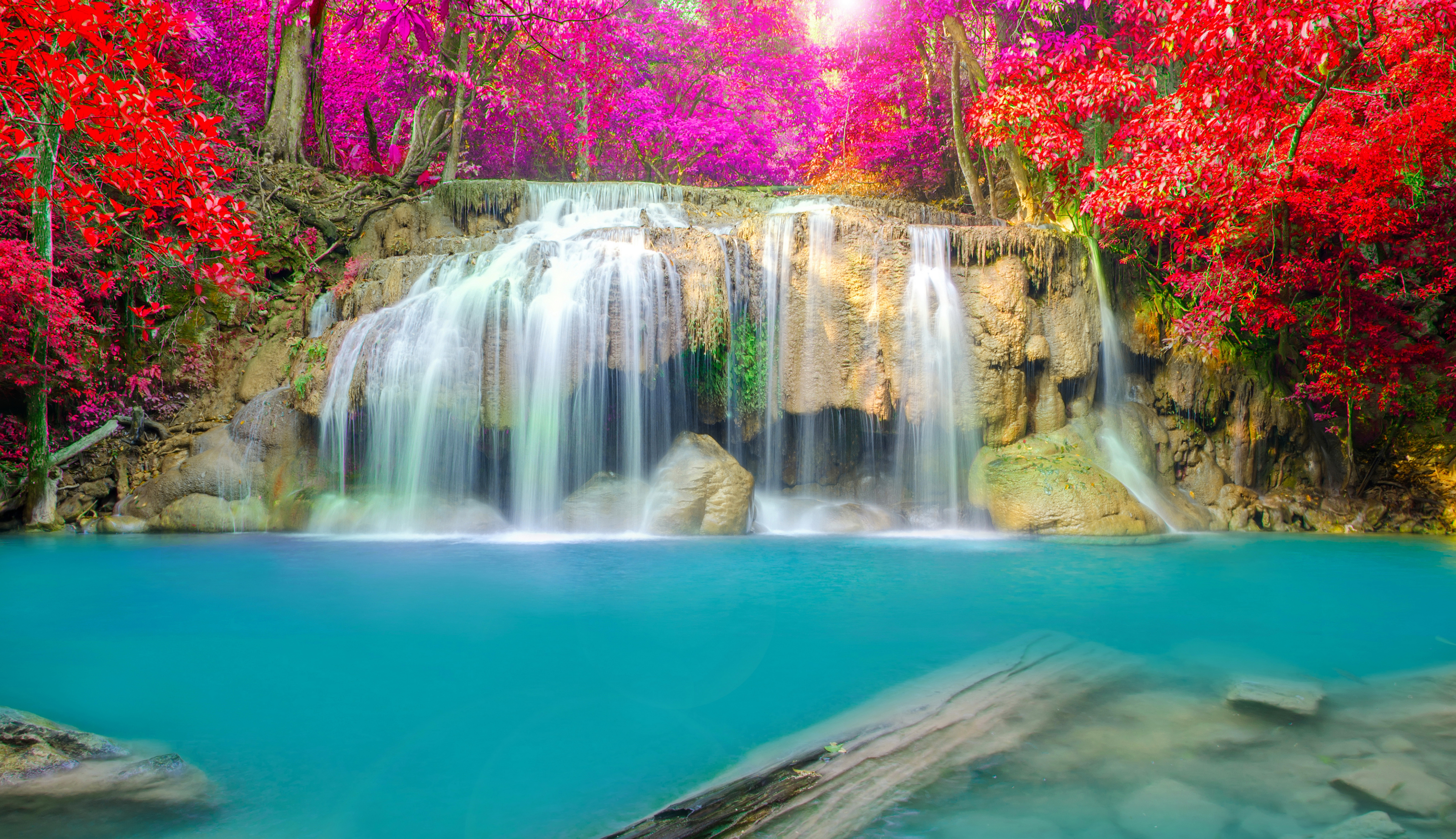 Waterfall at Bokarani National Park, Thailand бесплатно