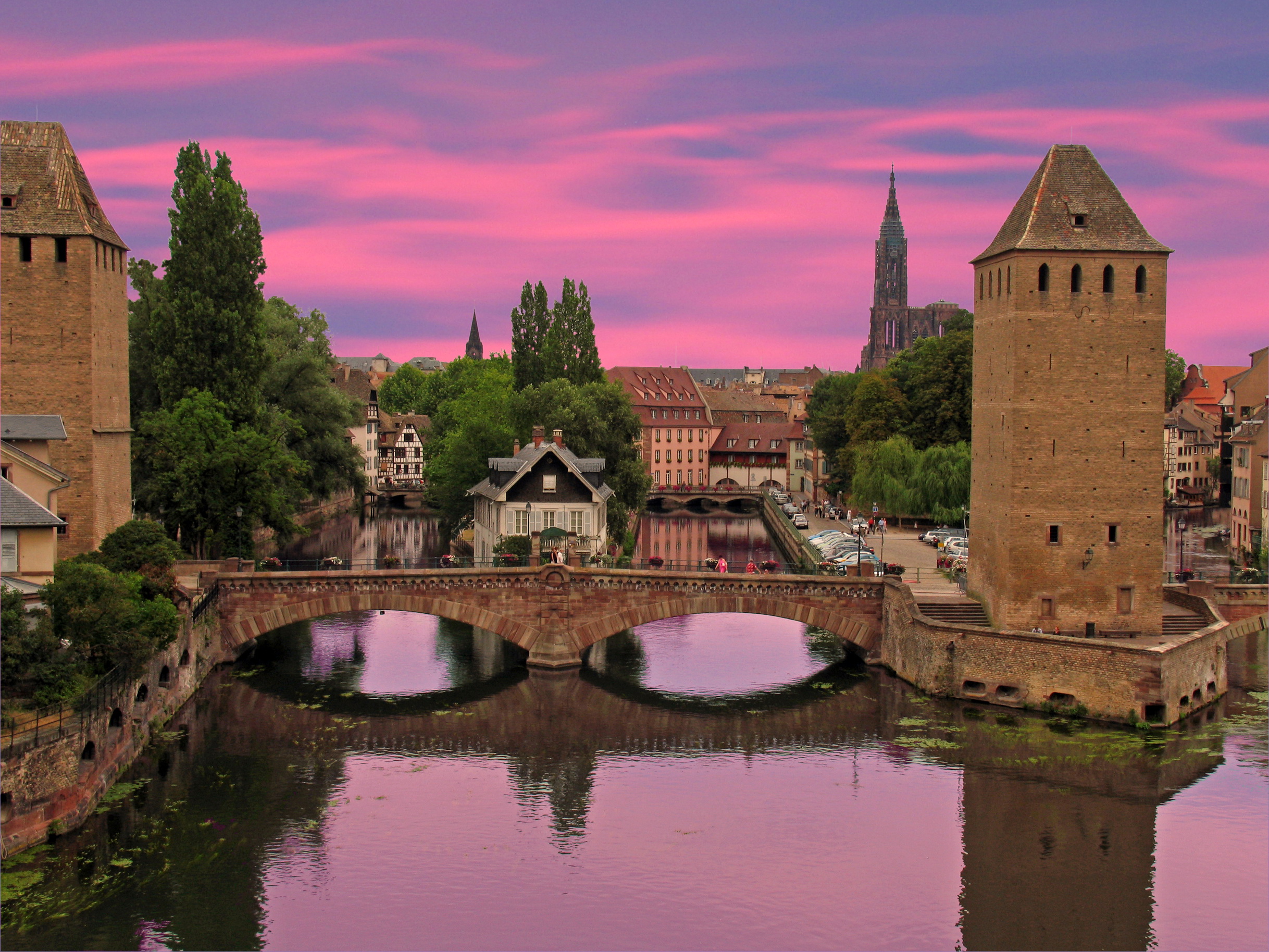 Самое франция. Страсбург Эльзас Франция. Франция Alsace мост. Страсбург средневековый город. Эльзас река.