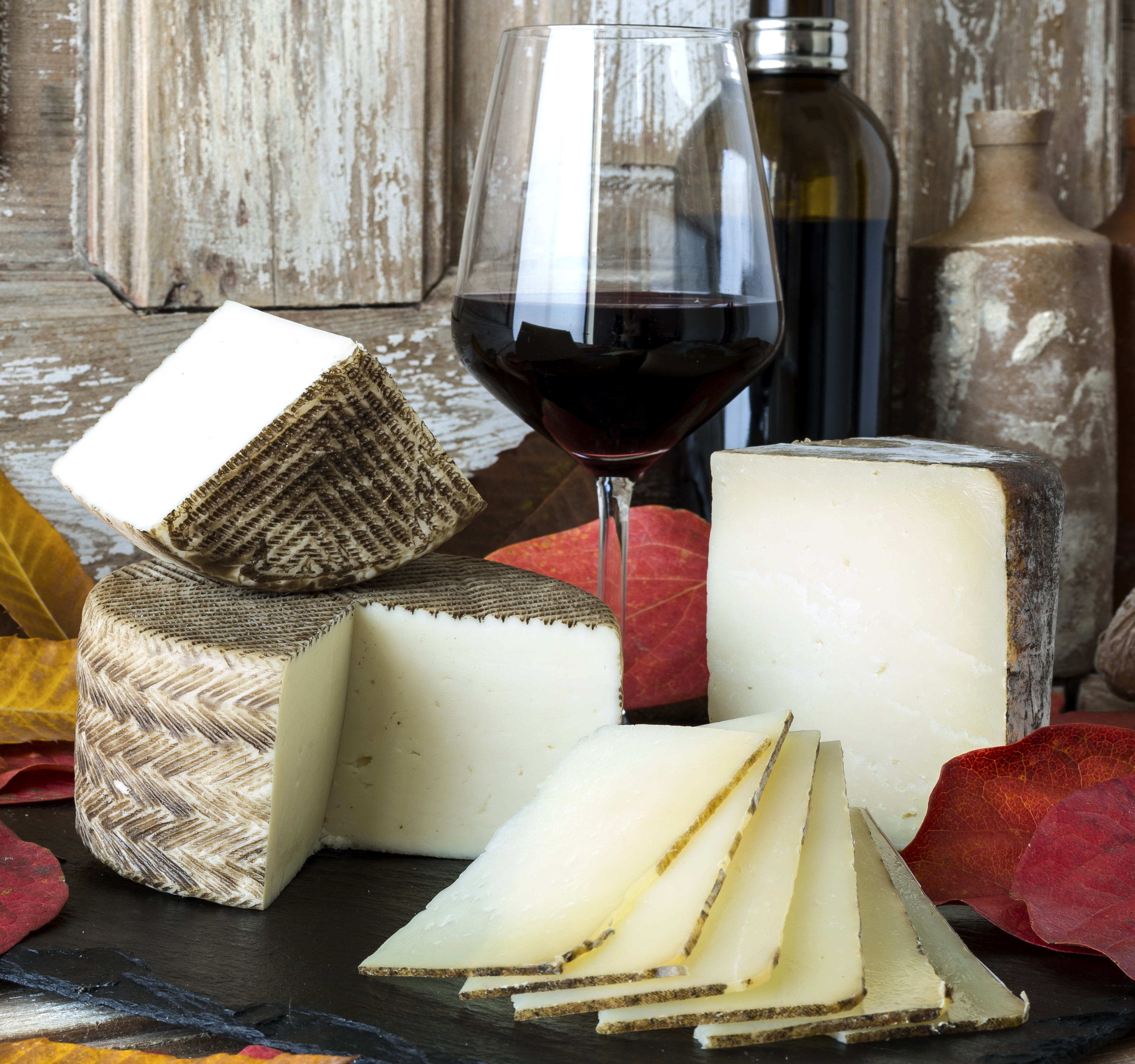 Сыр вино санкт петербург. Вино и сыр. Французские сыры и вина. Французские сыры и вино. Грузинские сыры и вино.
