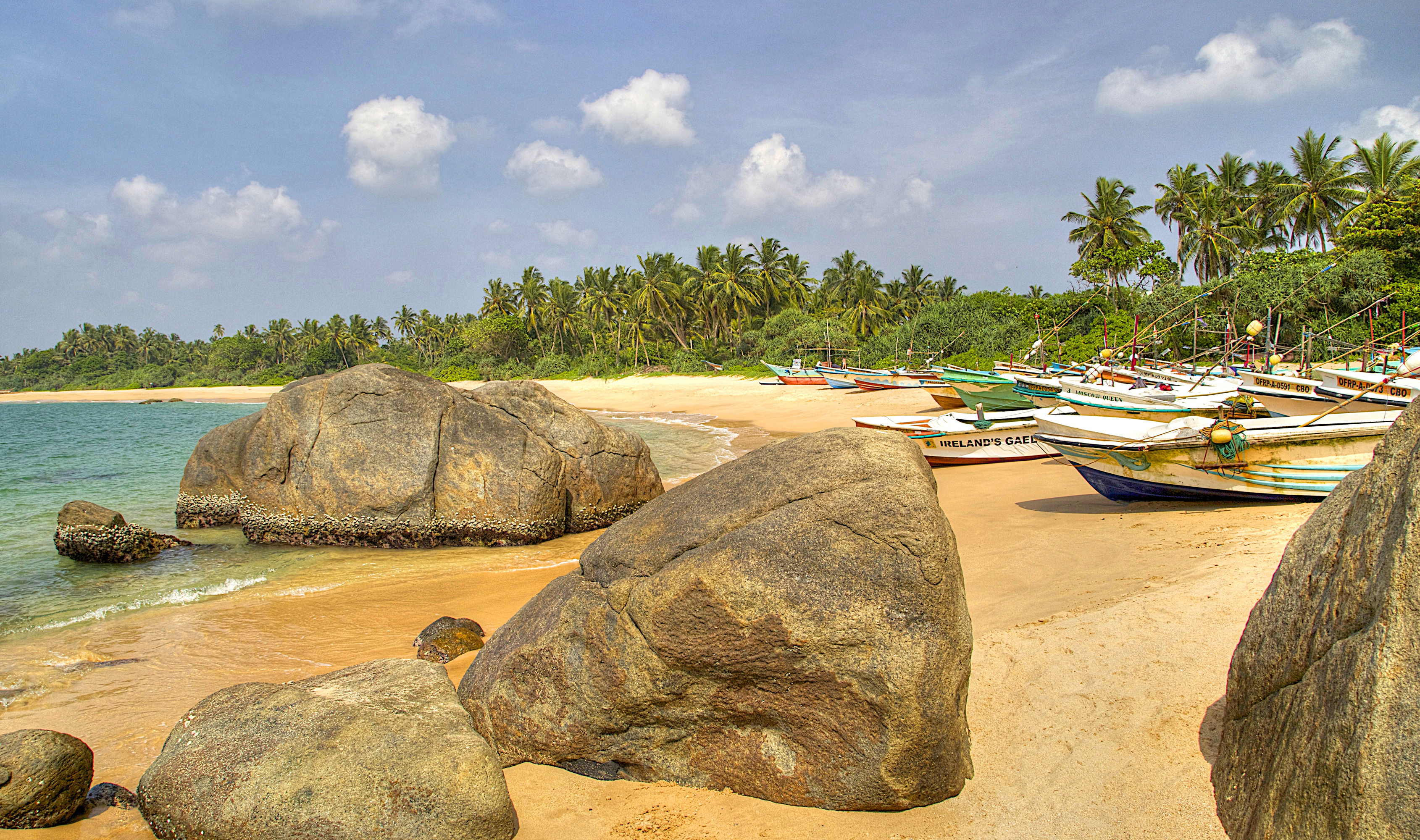 Шри ланка 20. Берег острова Шри Ланка. Тринкомали Шри Ланка. Негомбо Шри Ланка. Шри Ланка Тринкомали пляж море.
