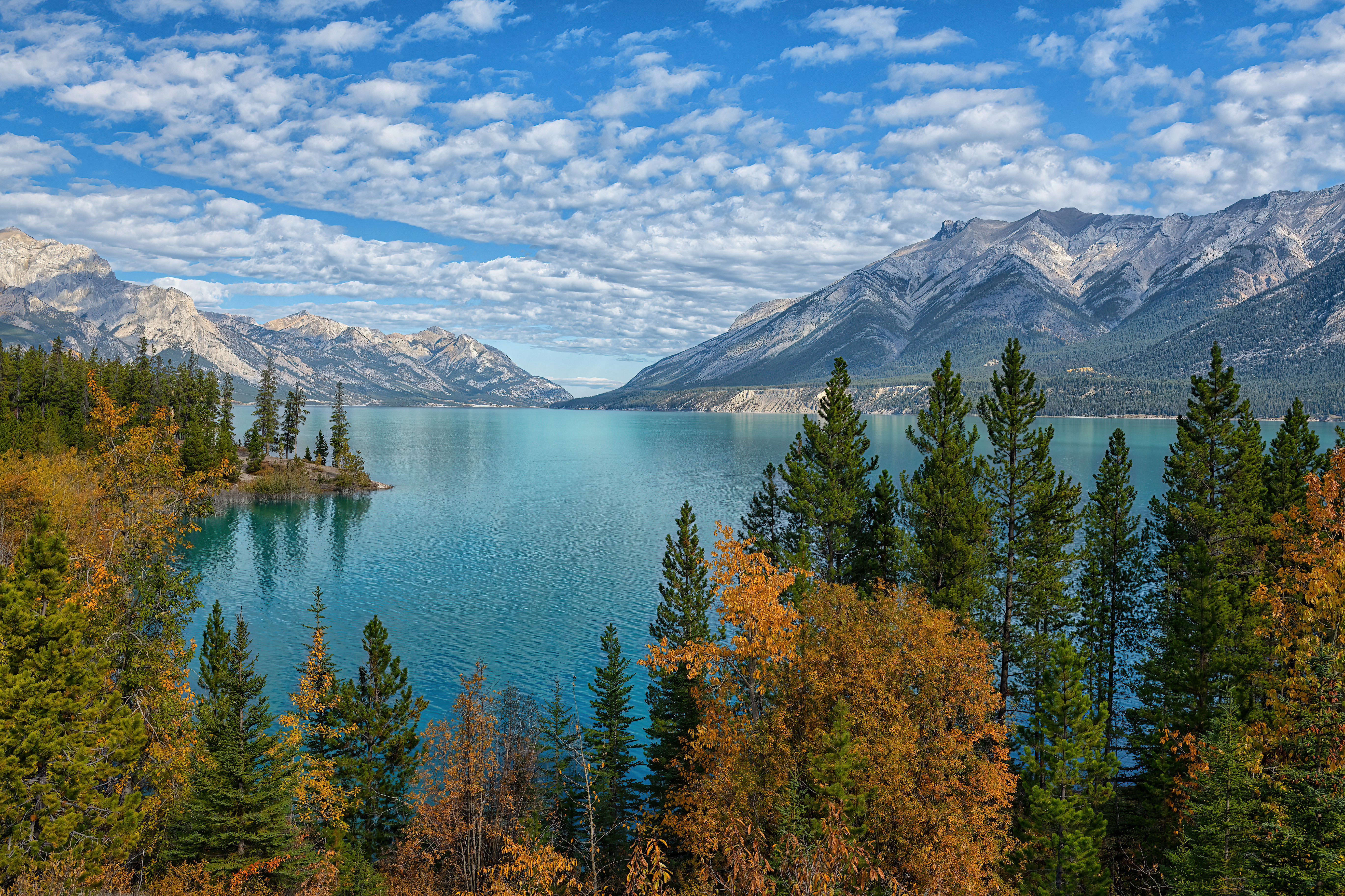 Фотографии Канада Lake Abraham Горы осенние Природа Озеро Пейзаж облако гора Осень Облака облачно