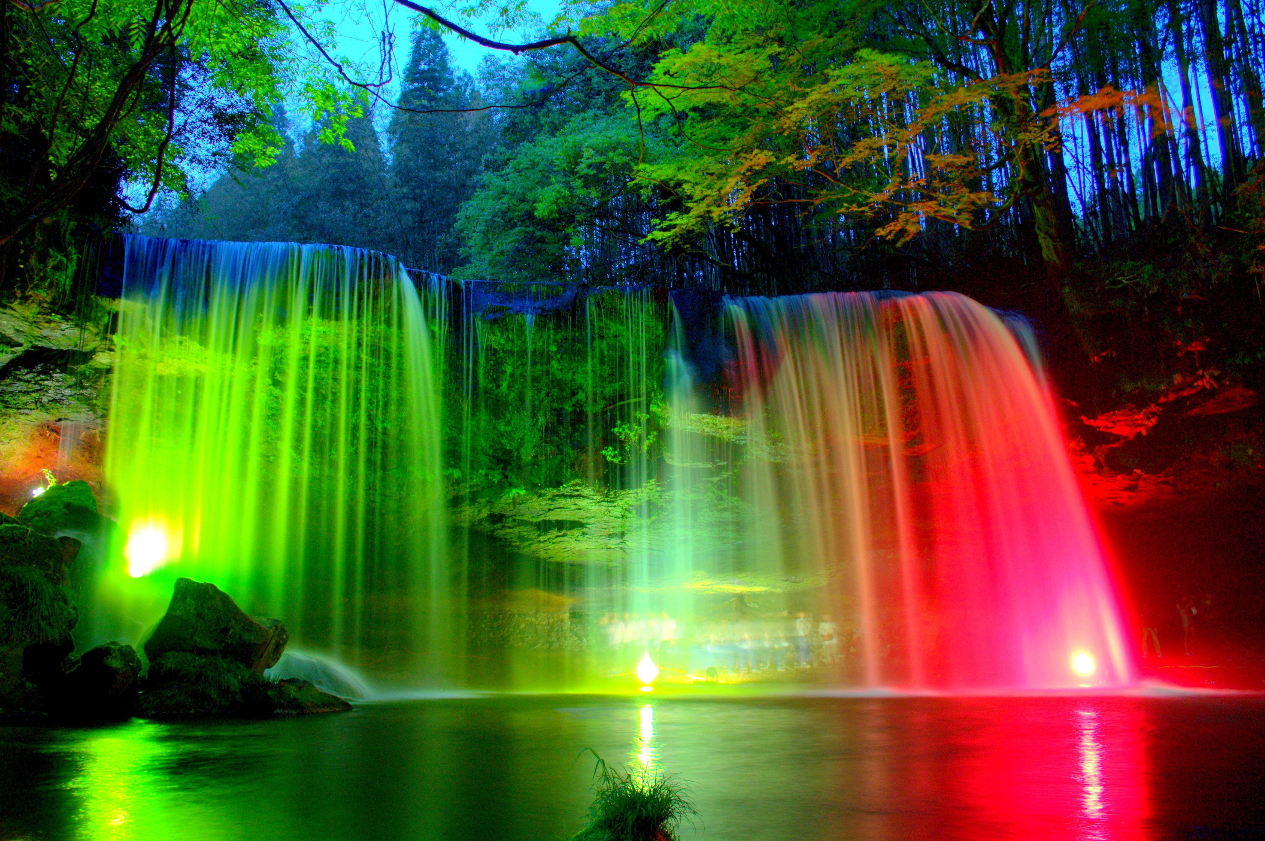 Видео красивеньких. Водопад Мосбрей, США. Природа водопад. Красивые водопады. Яркая природа.