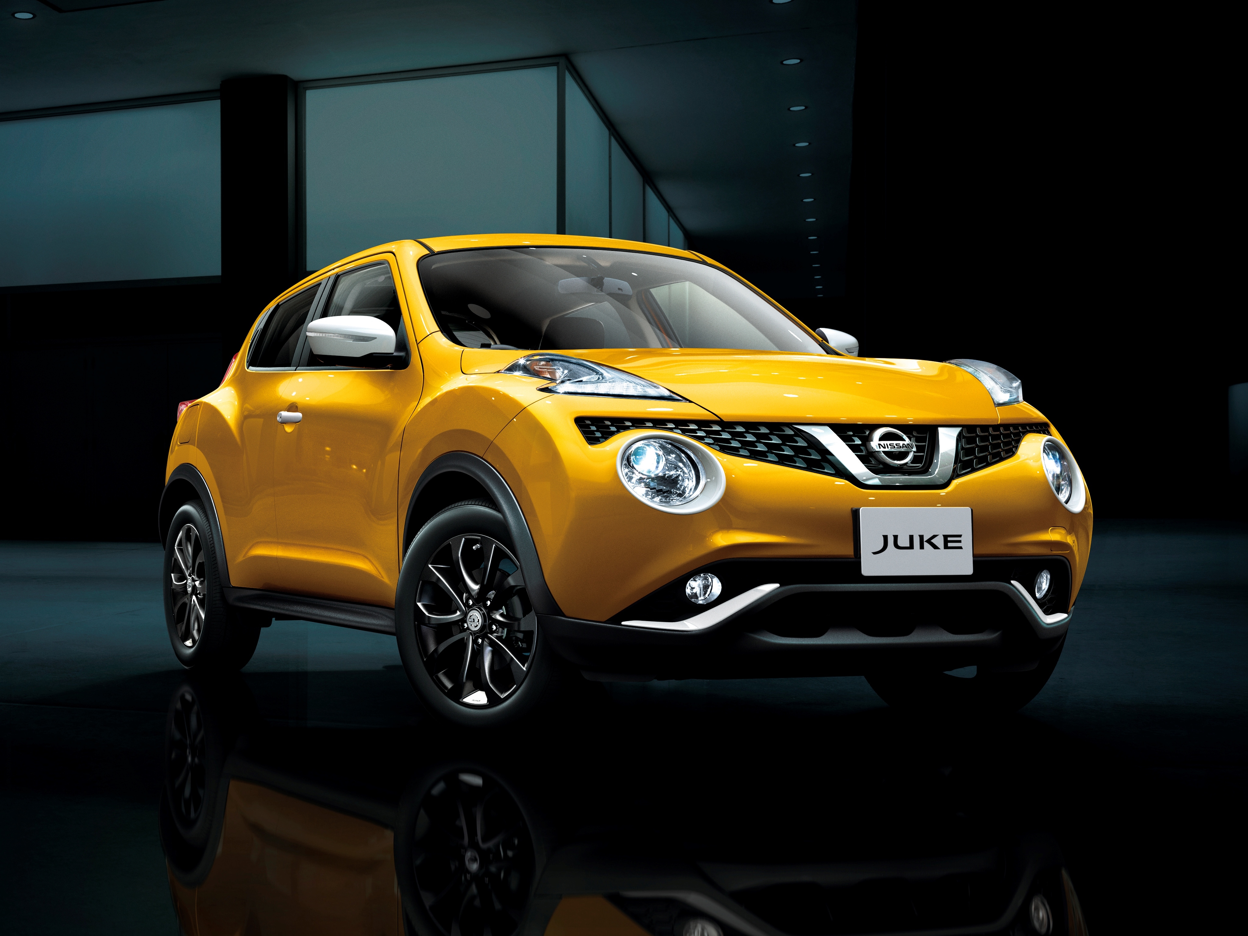 Ниссан джук. Ниссан Джук 2015. Nissan Juke жёлтый 2014. Ниссан Жук 2000г. Джук авто первое поколение.