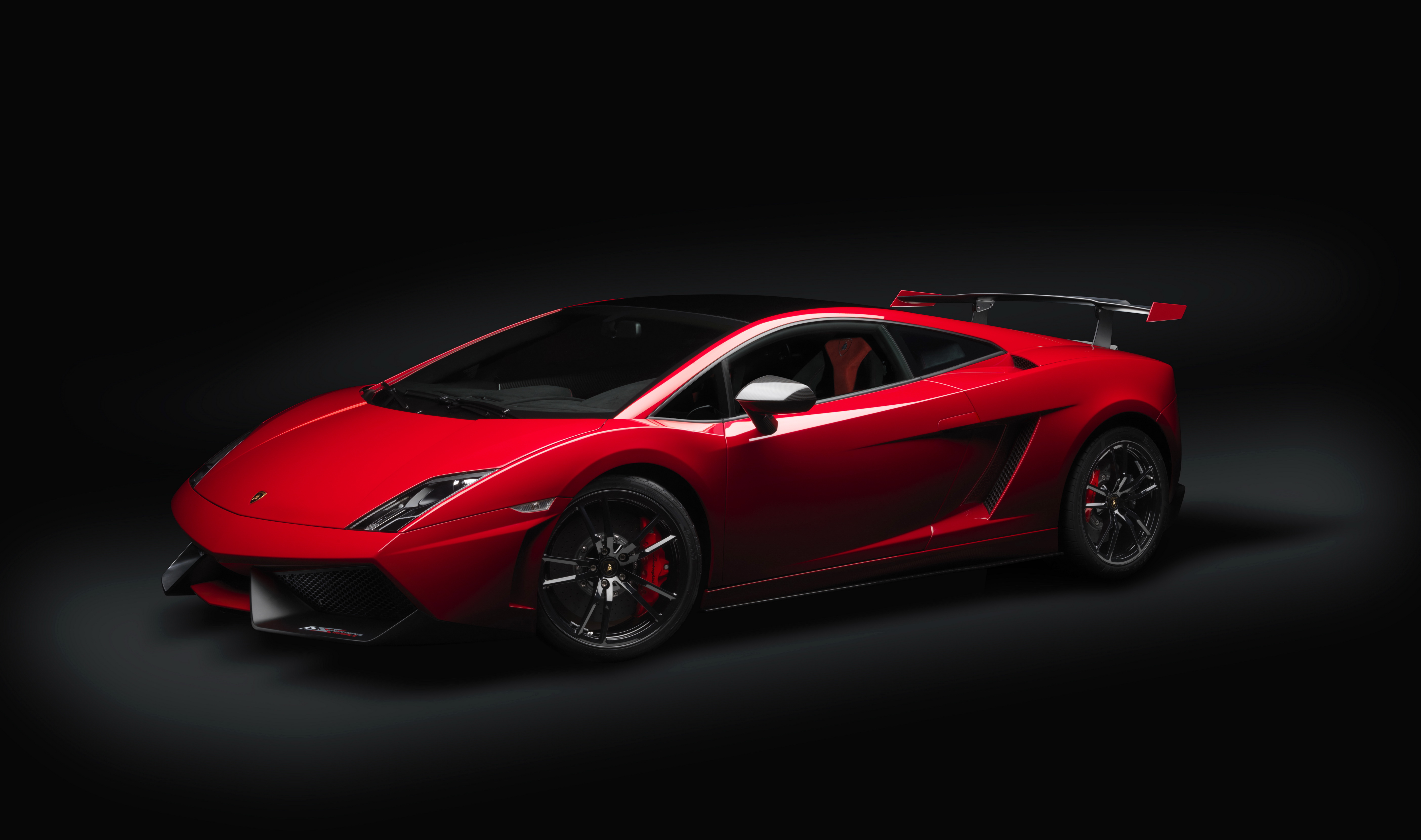 спортивный автомобиль красные Lamborghini без смс
