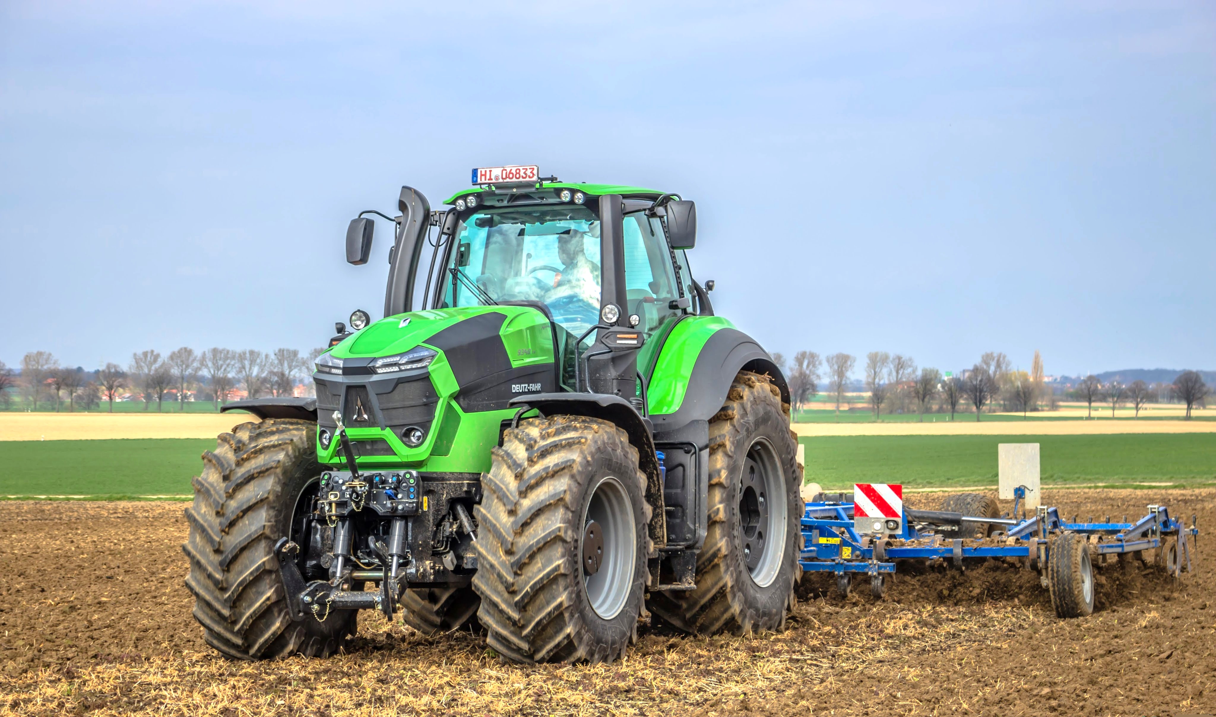 Картинка Сельскохозяйственная техника тракторы Deutz-Fahr 9340 зеленых Трактор трактора зеленая зеленые Зеленый