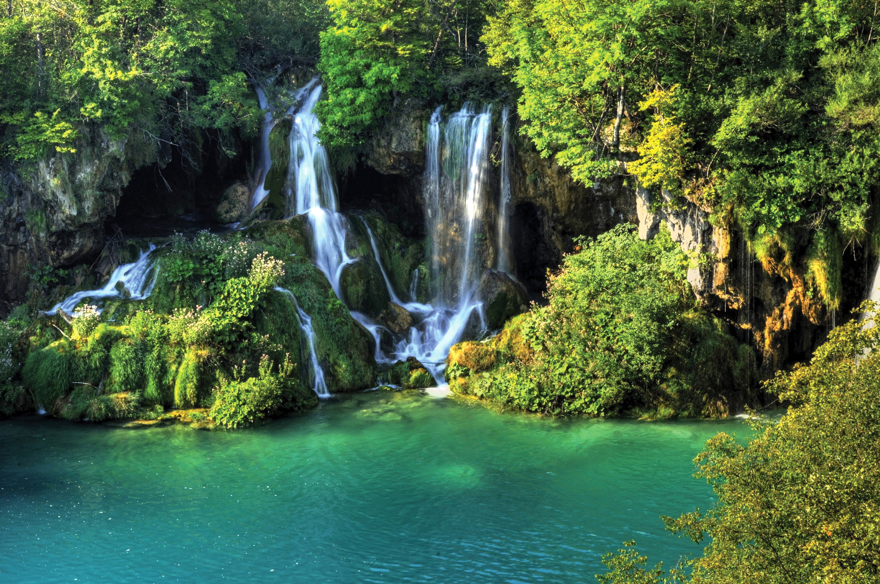 Природа водопад озеро бесплатно