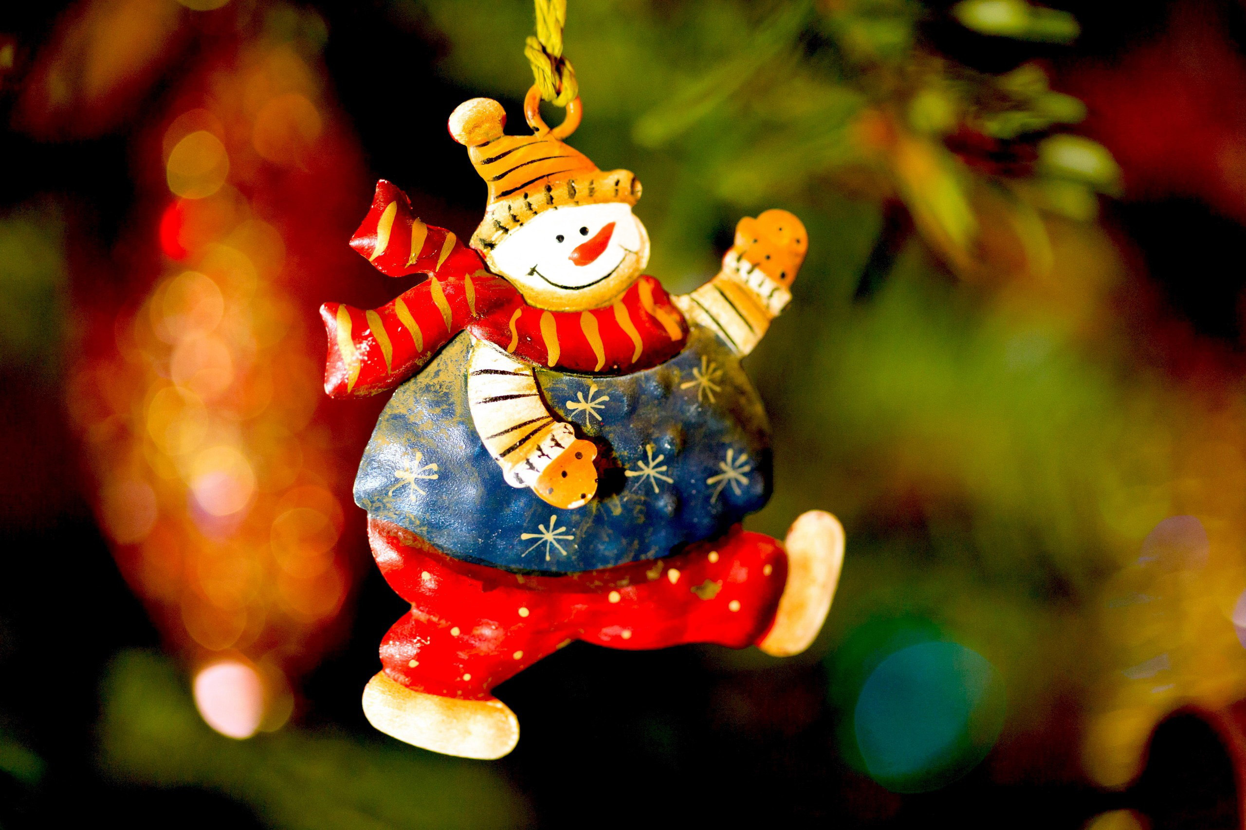 Фото Новый год снеговика Игрушки Праздники 2560x1706 Рождество снеговик Снеговики игрушка