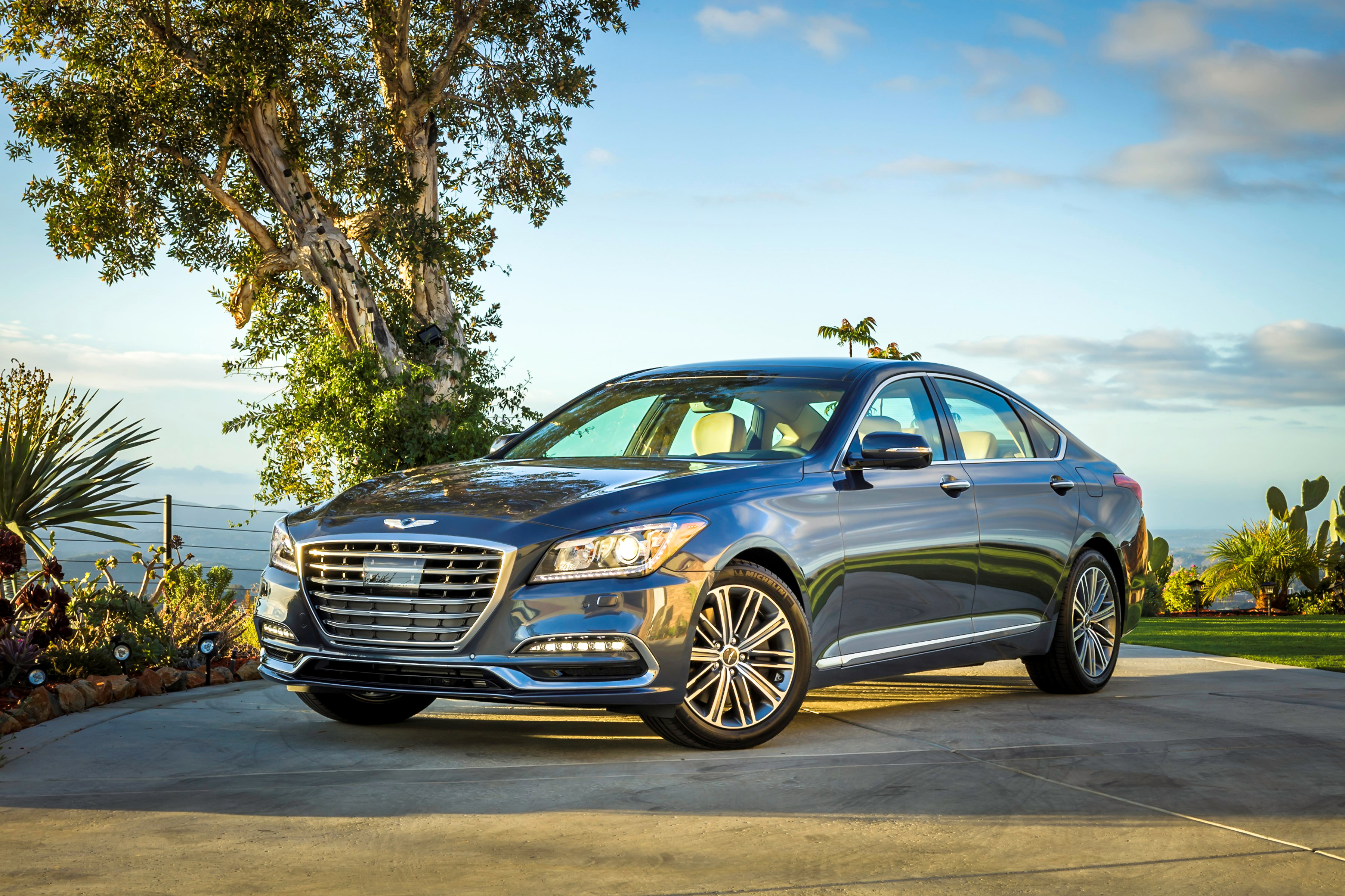 Hyundai genesis 2018