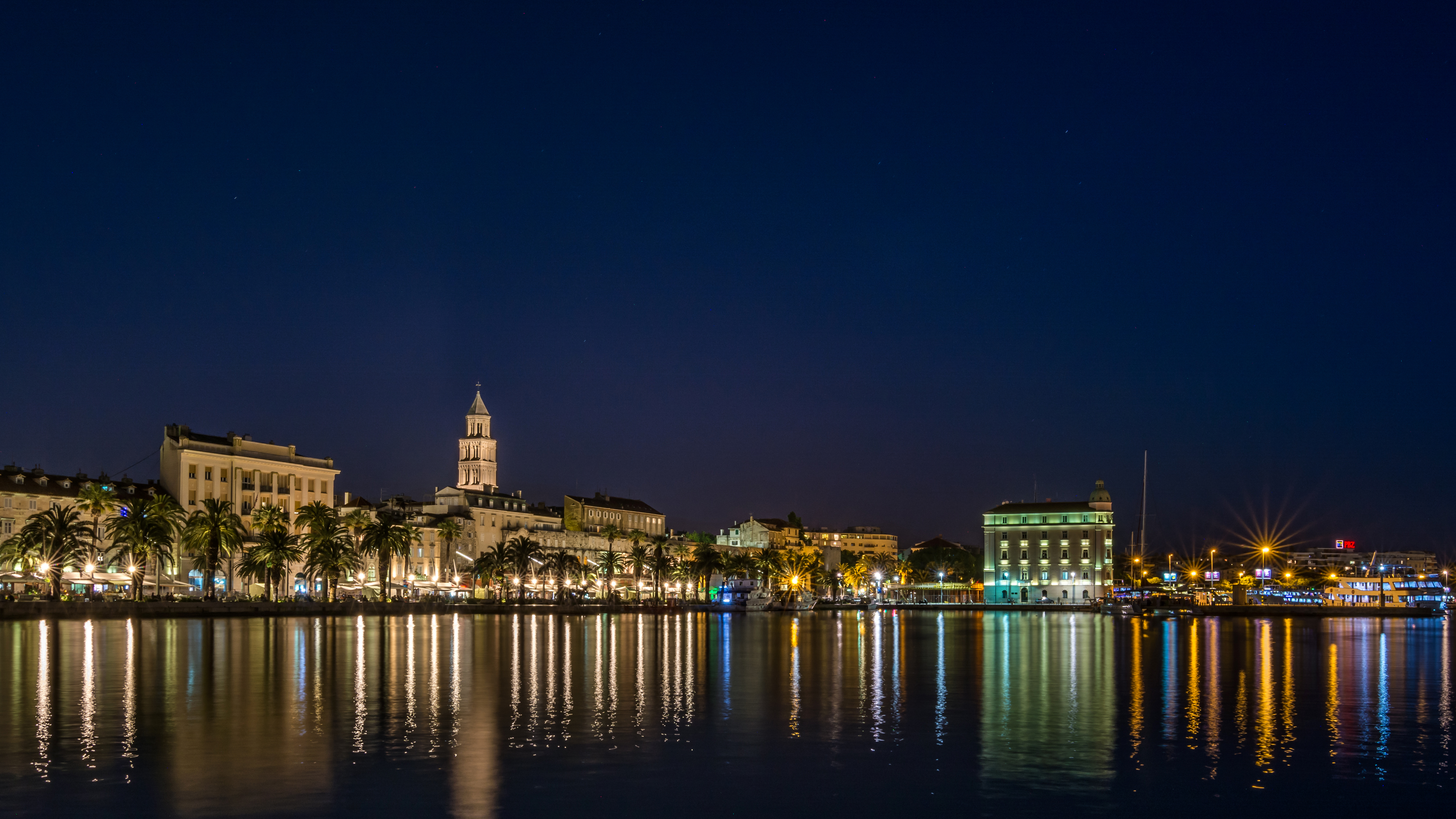 Сплит хорватия. Split night. Город сплит хорватия фото. Сплит хорватия. Сплит город в хорватии.