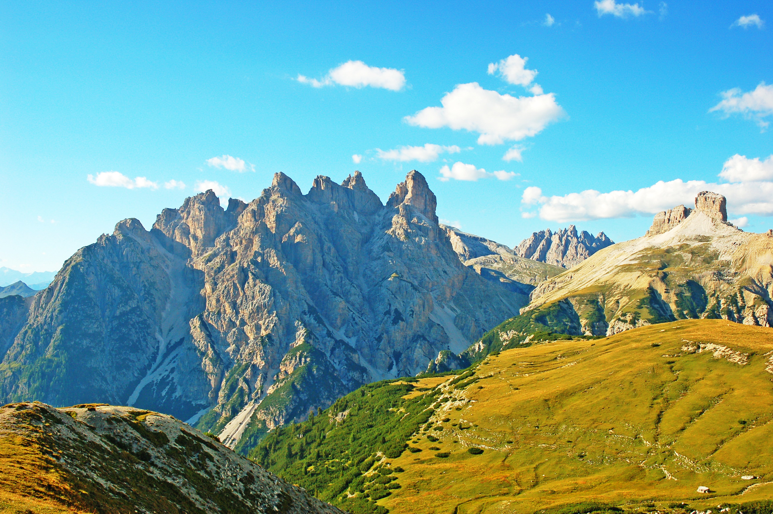 Какие горы на территории италии. Италия горы Альпы. Карнийские Альпы. Доломитовые Альпы. Рельеф Италии Альпы.