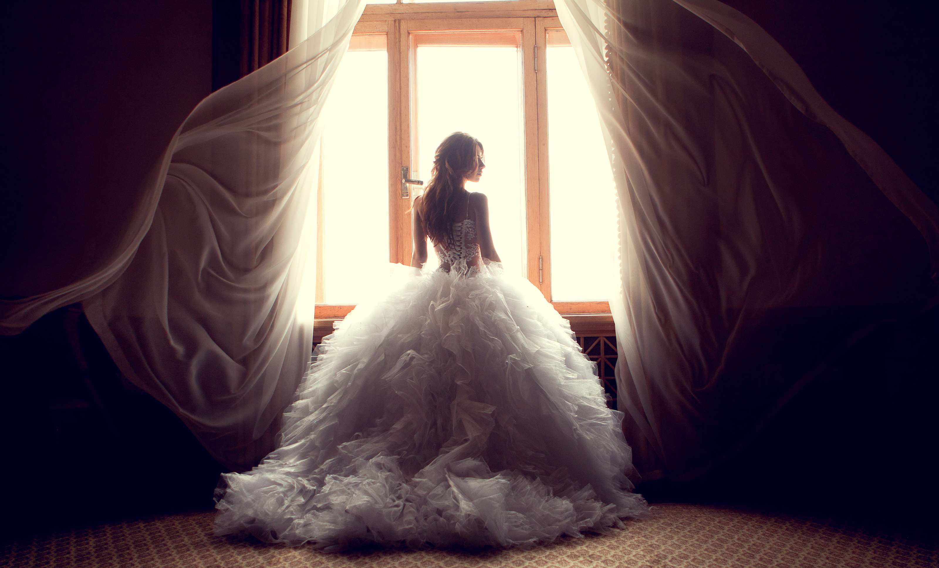 свадебное платье девушка комната постель бесплатно