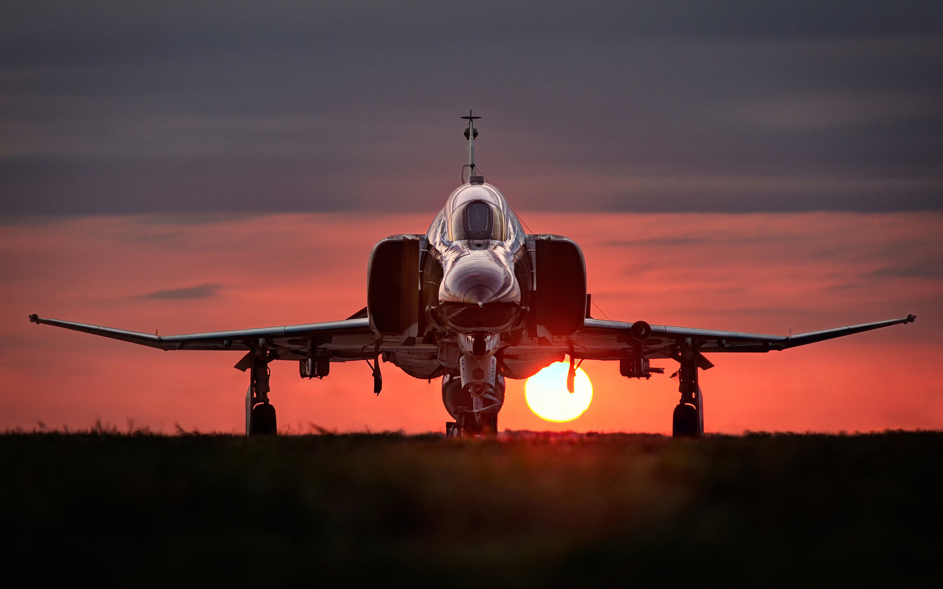 Картинки Истребители McDonnell Douglas F-4 Phantom II Солнце Рассветы и закаты Авиация 1920x1200 солнца рассвет и закат
