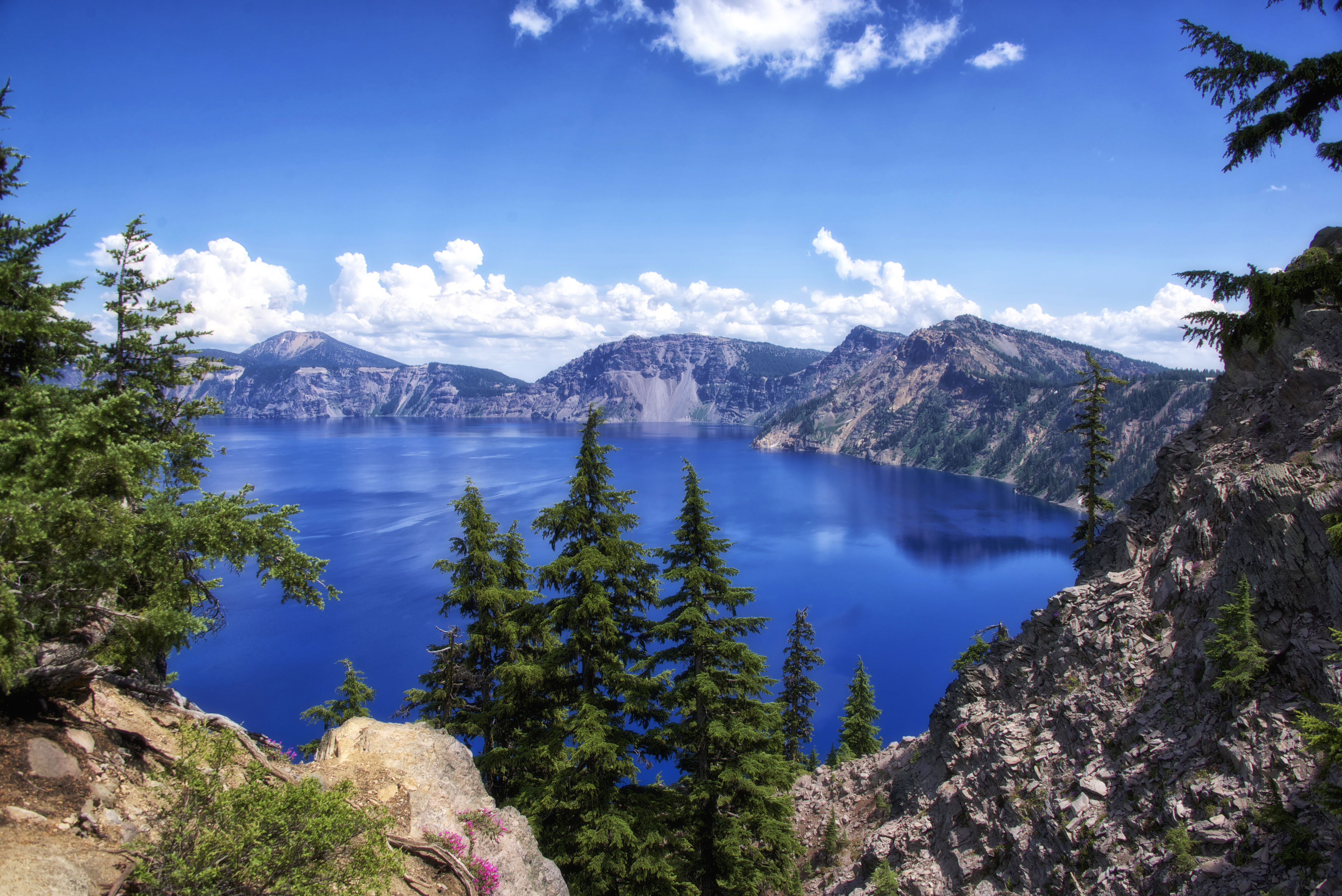 Картинка красивое озеро. Озеро Крейтер, Орегон, США. Озеро Крейтер, штат Орегон. Озеро Крейтер горы Калифорнии. Озеро Онтарио.