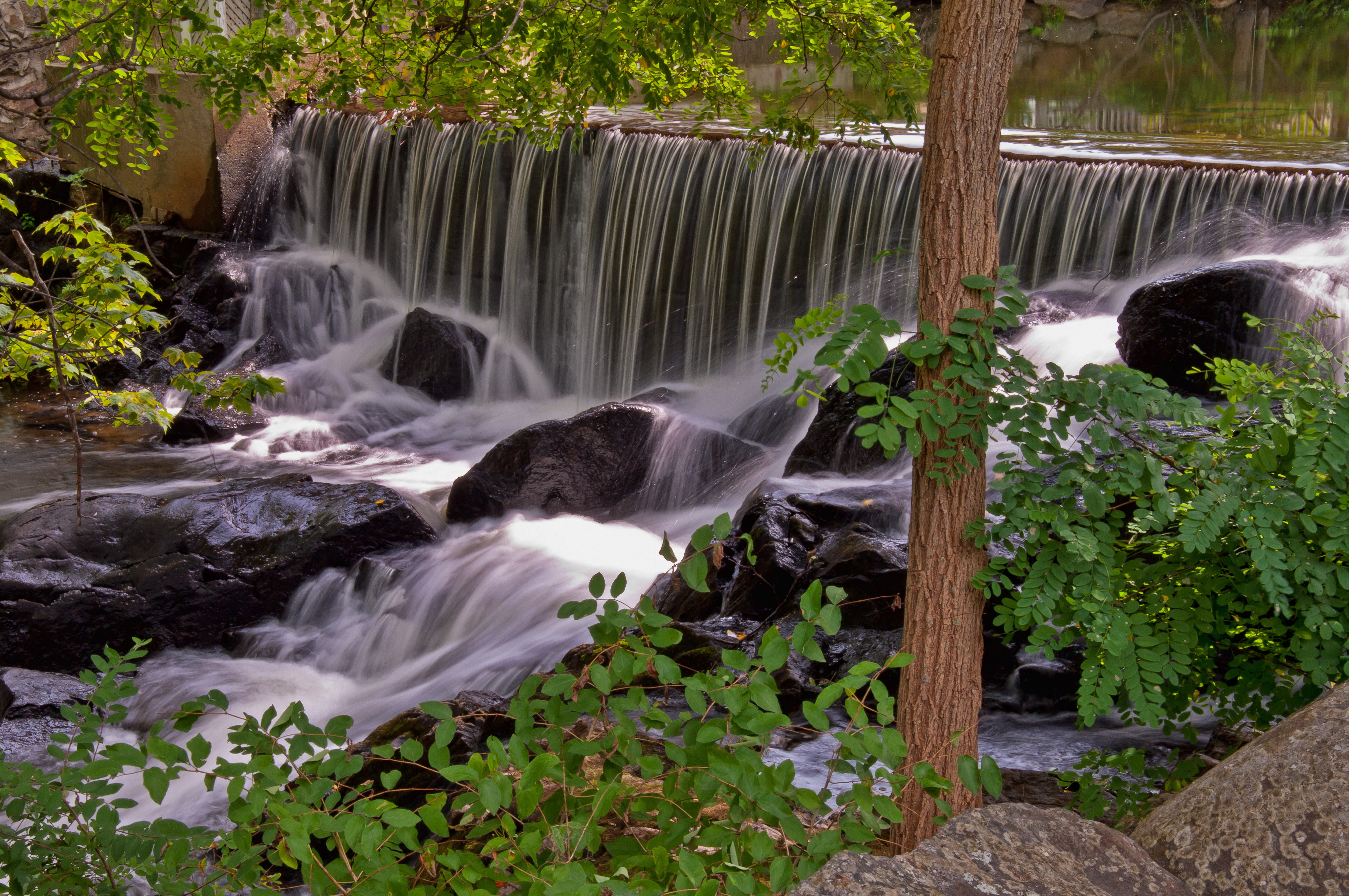 Красивые движущиеся картинки. Байдаевский водопад. Водопад Байдаевский летом. Природа Живая движущаяся. Живые водопады.