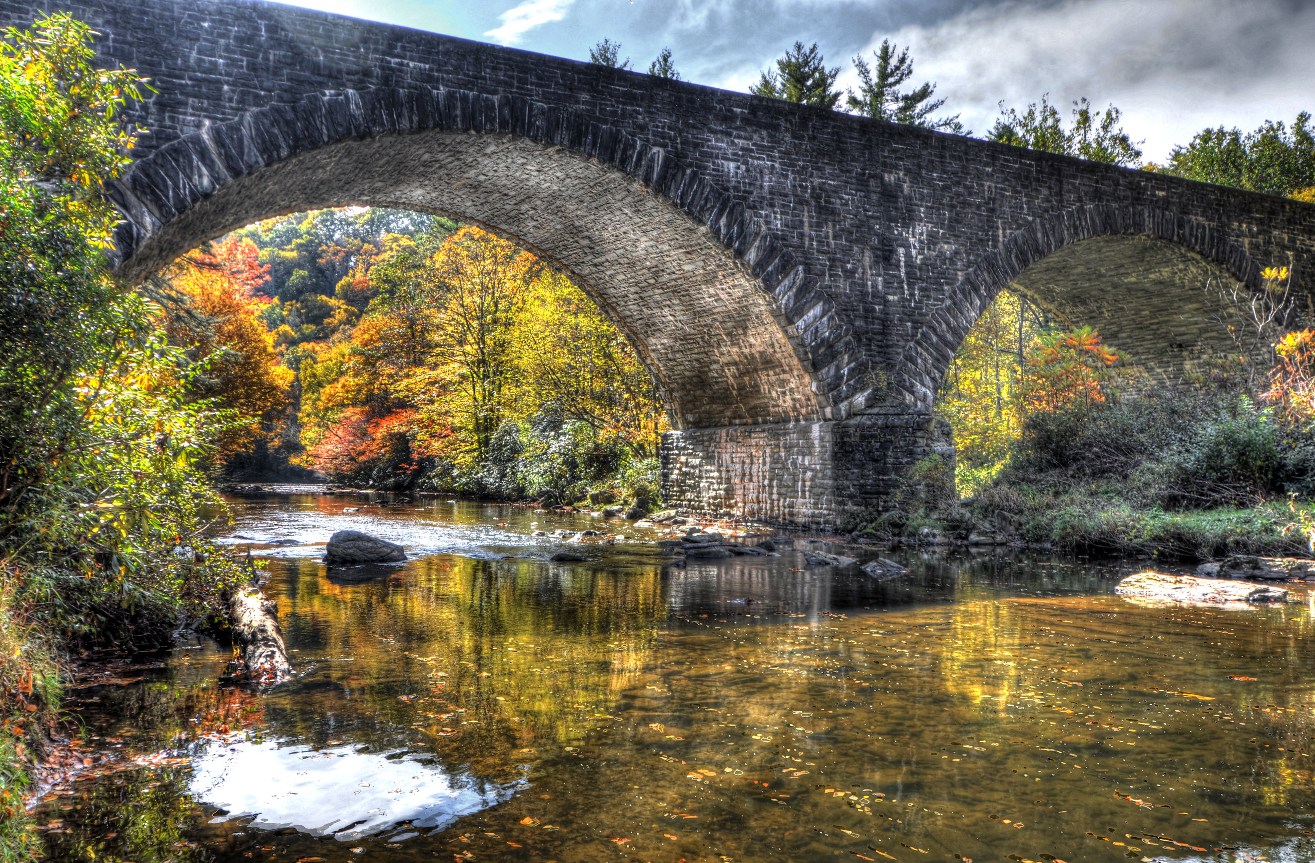 Осень мост река