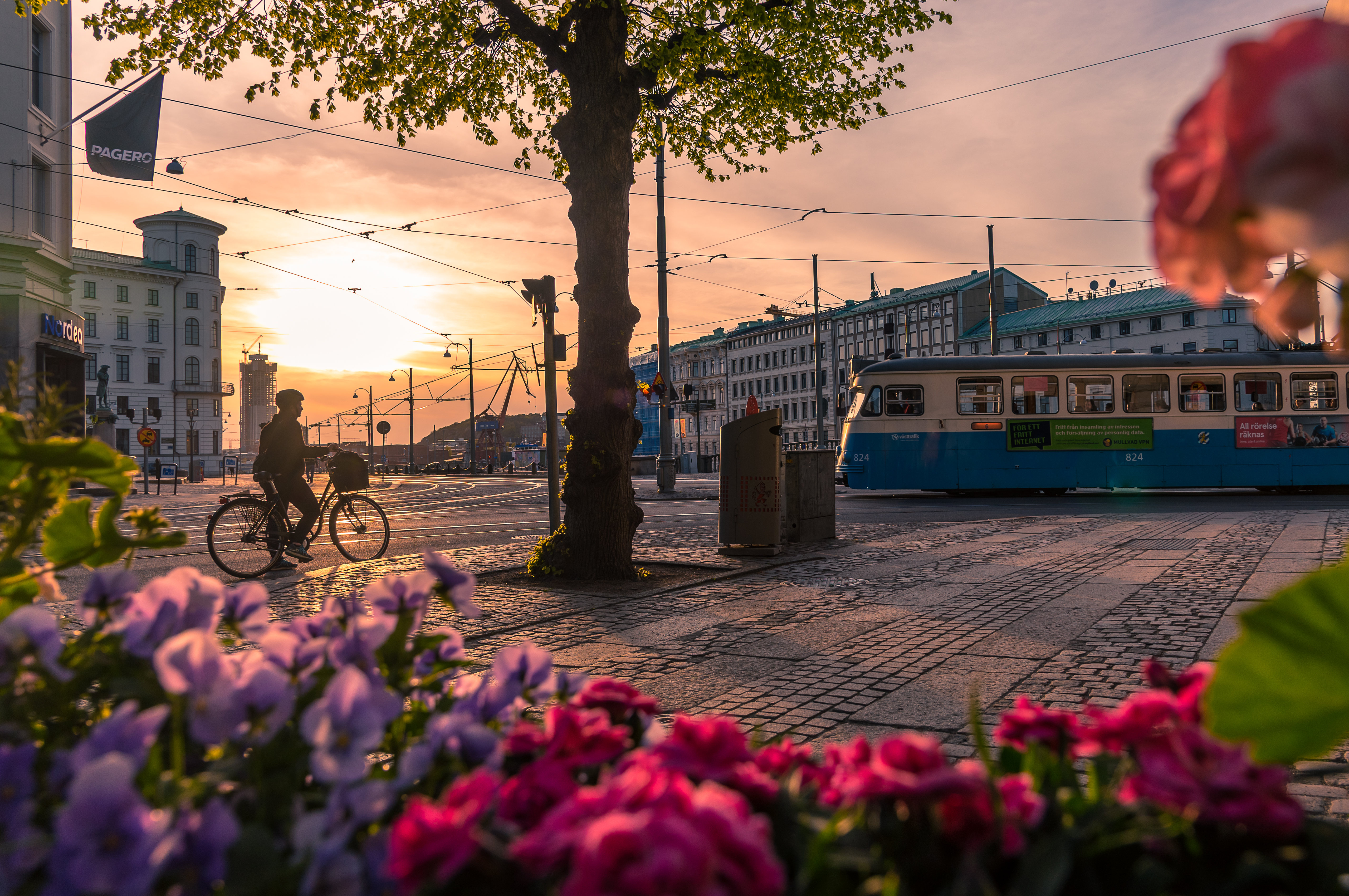 Картинки Швеция Трамвай Gothenburg весенние улиц Города 5120x3401 Весна улице Улица город