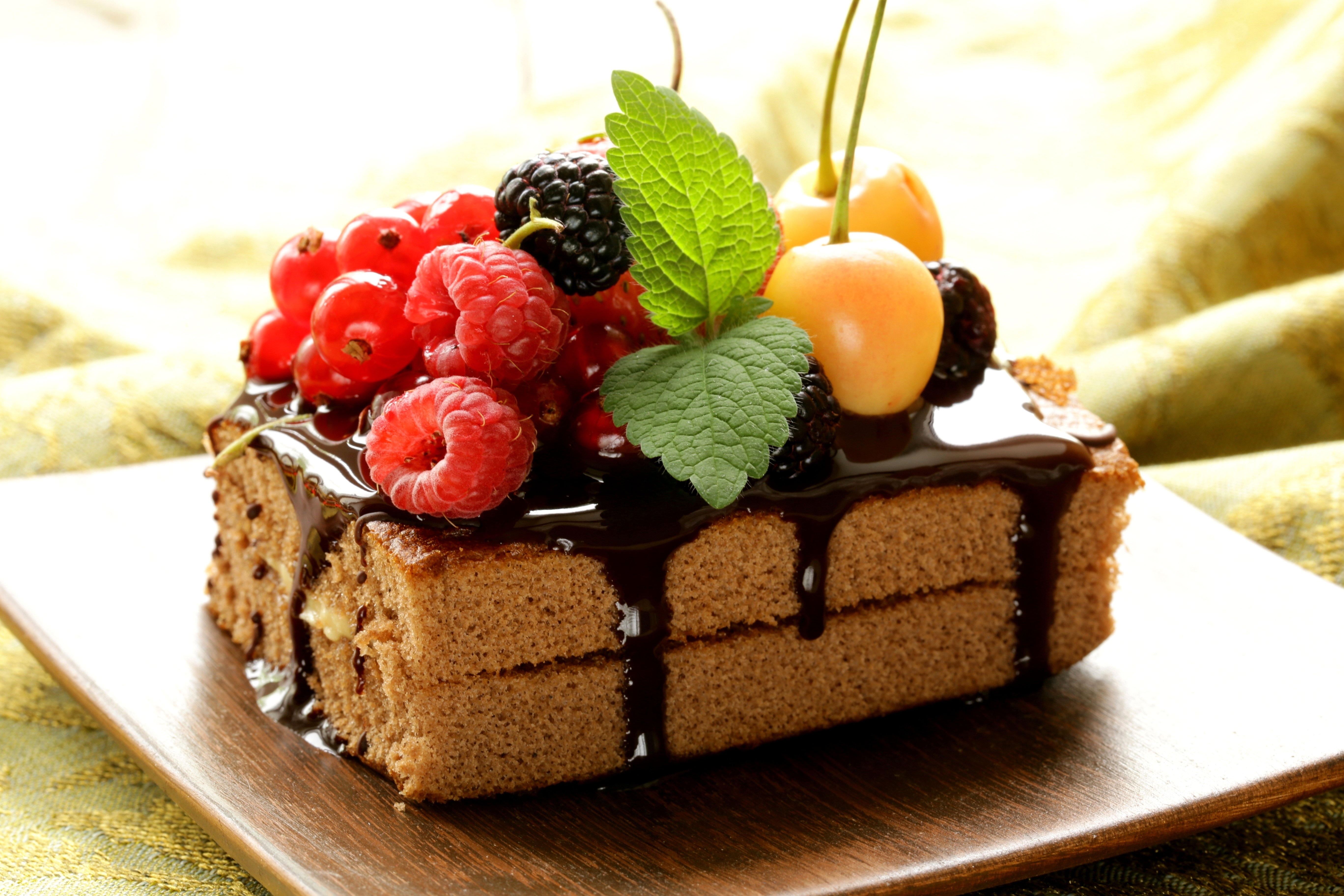 шоколадный брауни малина десерт пирожное без смс