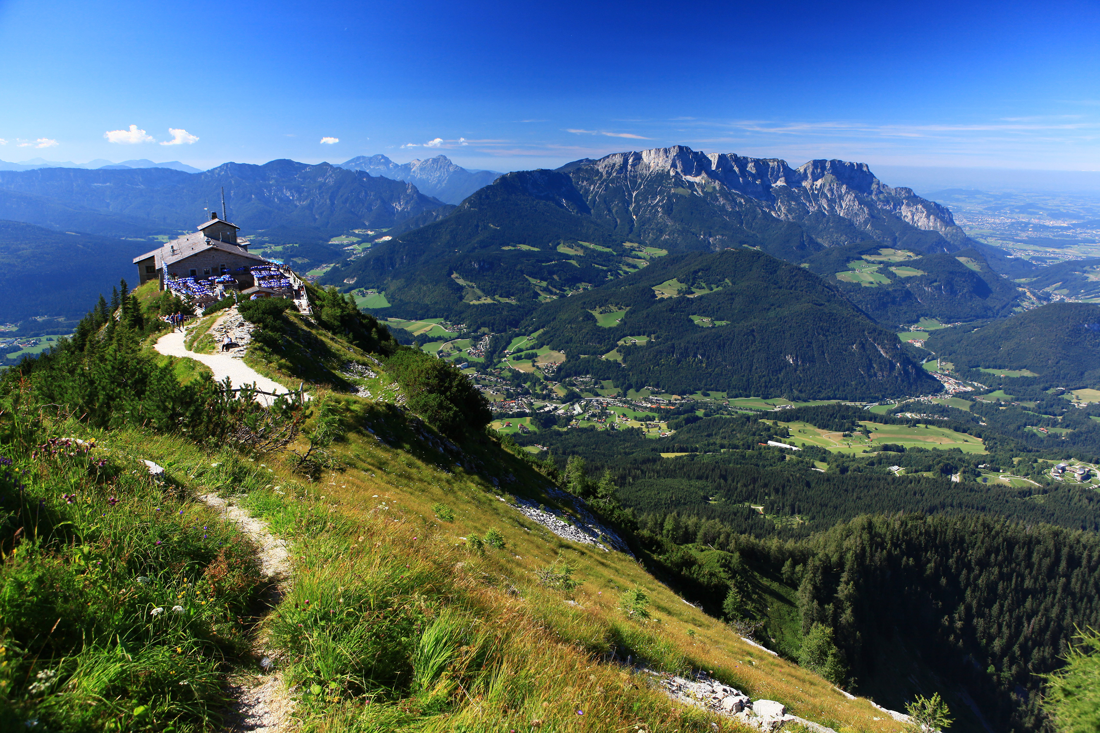 Средняя высота гор альпы. Орлиное гнездо Альпы Бавария. Гора Цугшпитце в Германии. Бавария предгорья Альп. Цугшпитце (Баварские Альпы).