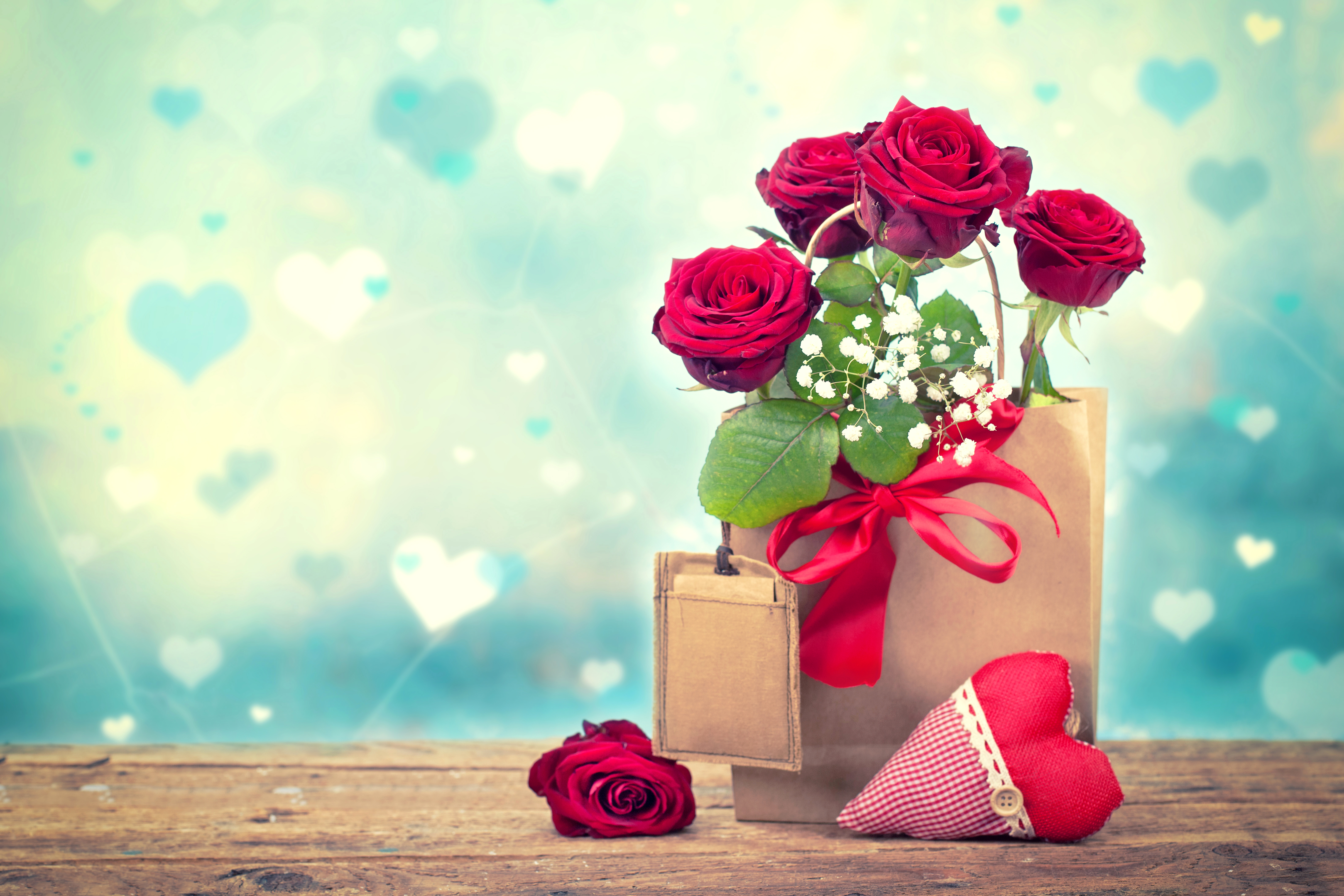 Подарок-сердце из роз без смс
