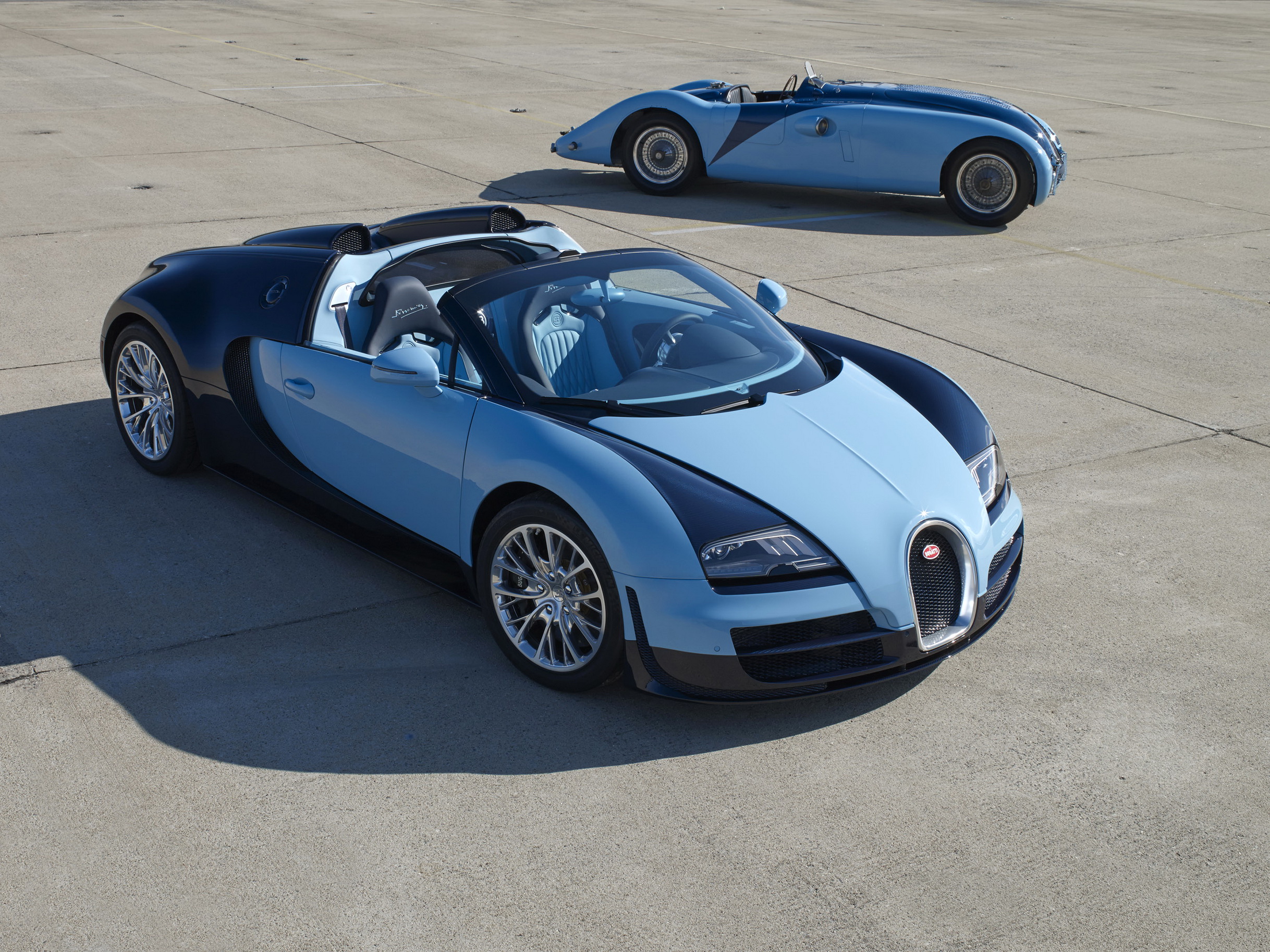 Голубой Bugatti без смс