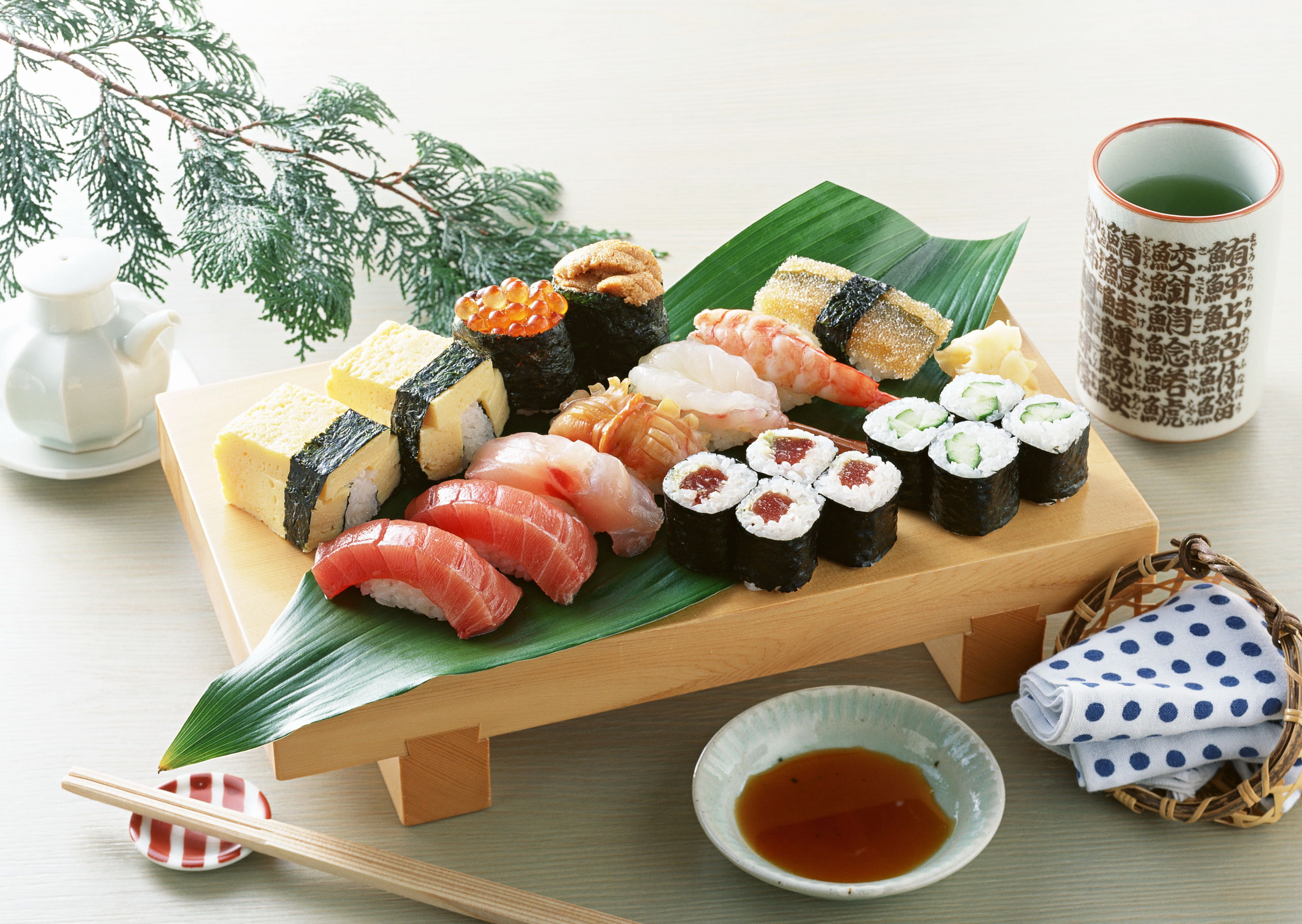 Суши, роллы, японская кухня бесплатно