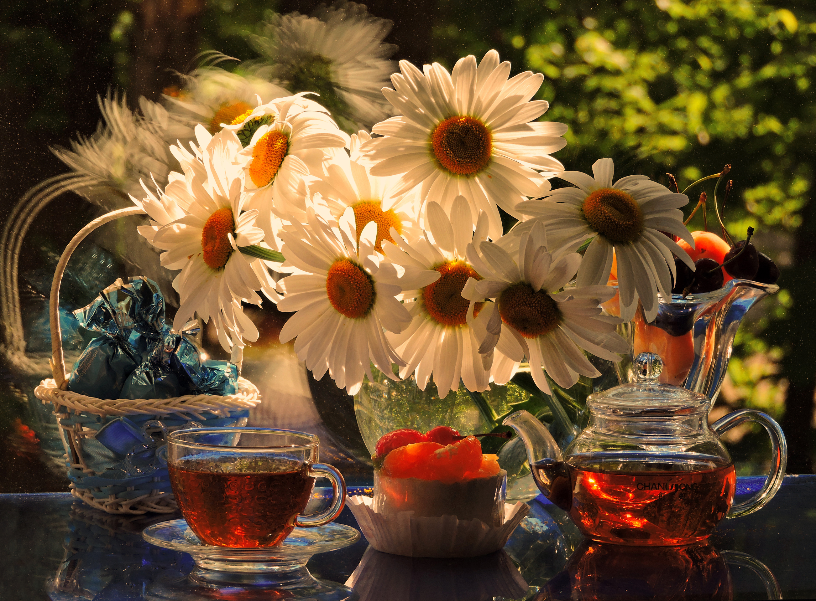 Замечательный летний. Уютный натюрморт. Утро цветы. Доброе утро чай цветы. Летний натюрморт.