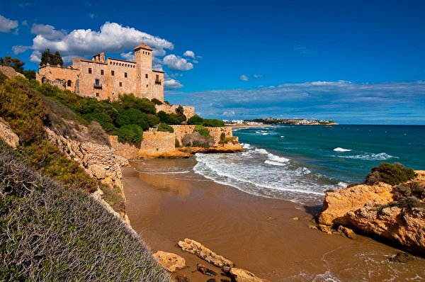 Картинки Испания Tamarit Tarragona Costa Dorada Catalonia Пляж замок Природа берег 600x398 пляжа пляже пляжи Замки Побережье