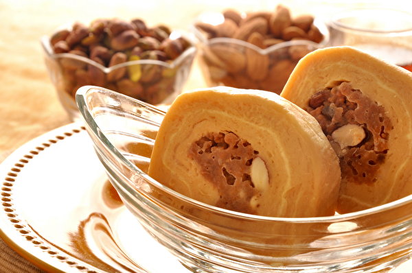 Картинки Продукты питания Орехи сладкая еда 600x398 Еда Пища Сладости