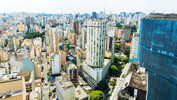 Фото Бразилия мегаполиса Sao Paulo Небоскребы город Здания 600x339 Мегаполис Дома Города